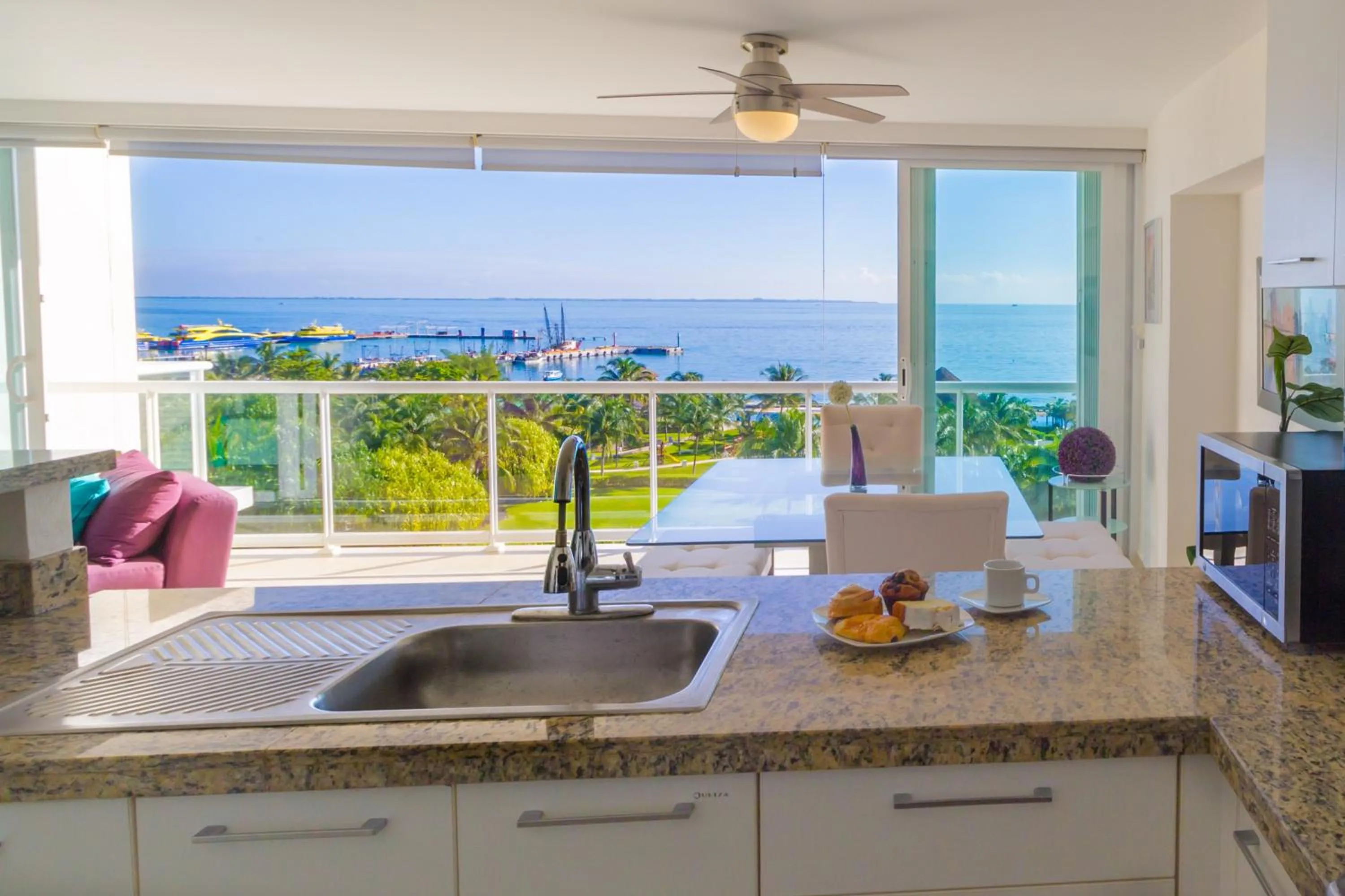 Tu Hogar Frente Al Mar Caribe, Vive Cancún