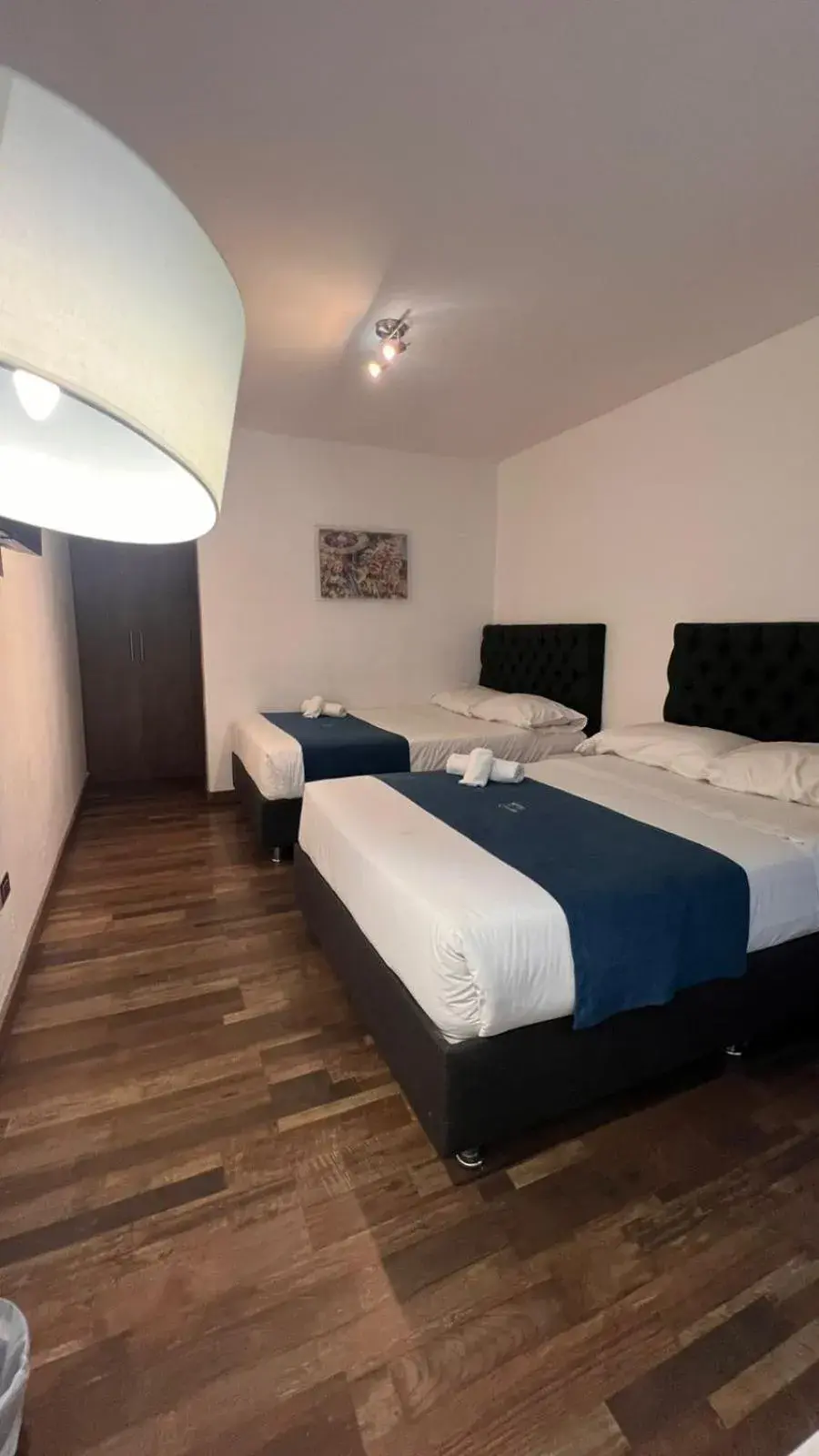 Deluxe Triple Room in HOTEL ZARCILLEJO Deluxe Triple Room in HOTEL ZARCILLEJO