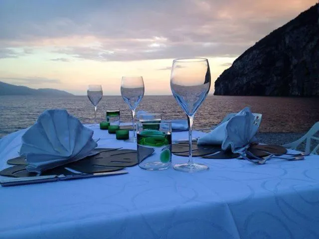 Restaurant/places to eat in Torre Degli Ulivi