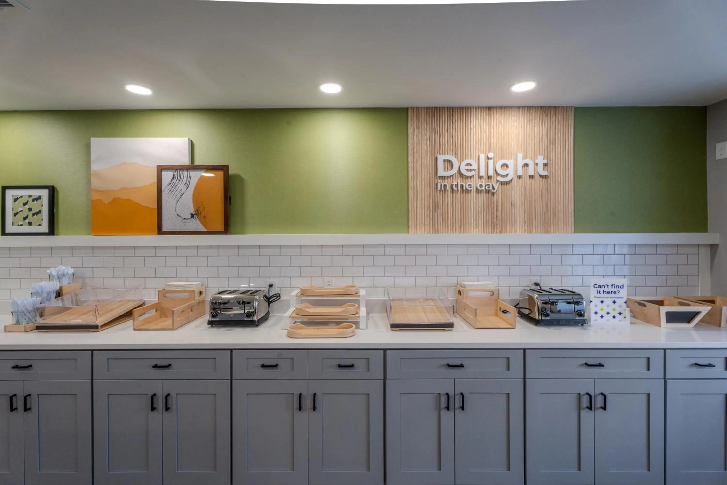 Comfort Inn & Suites Airport Dulles-Gateway