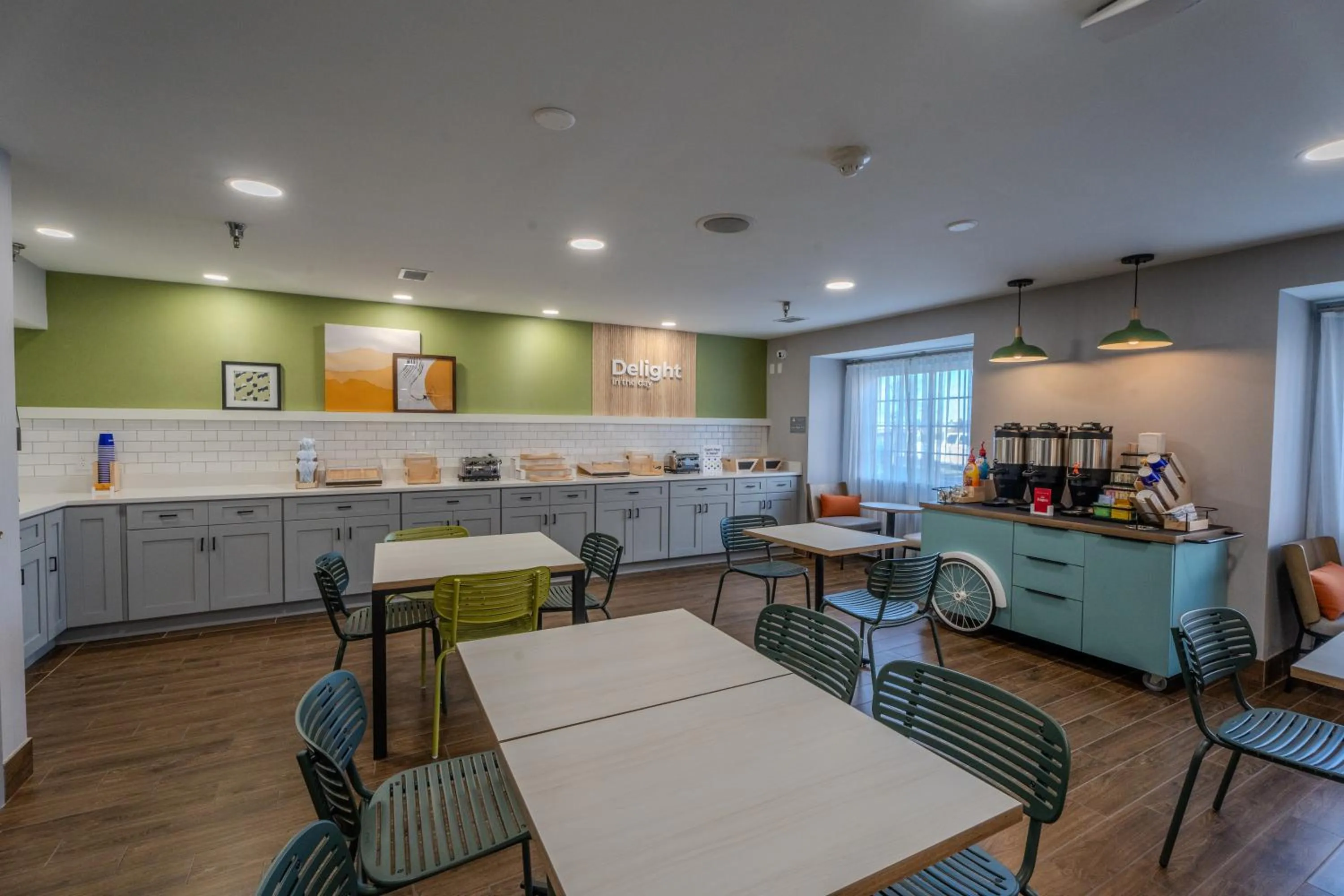 Comfort Inn & Suites Airport Dulles-Gateway