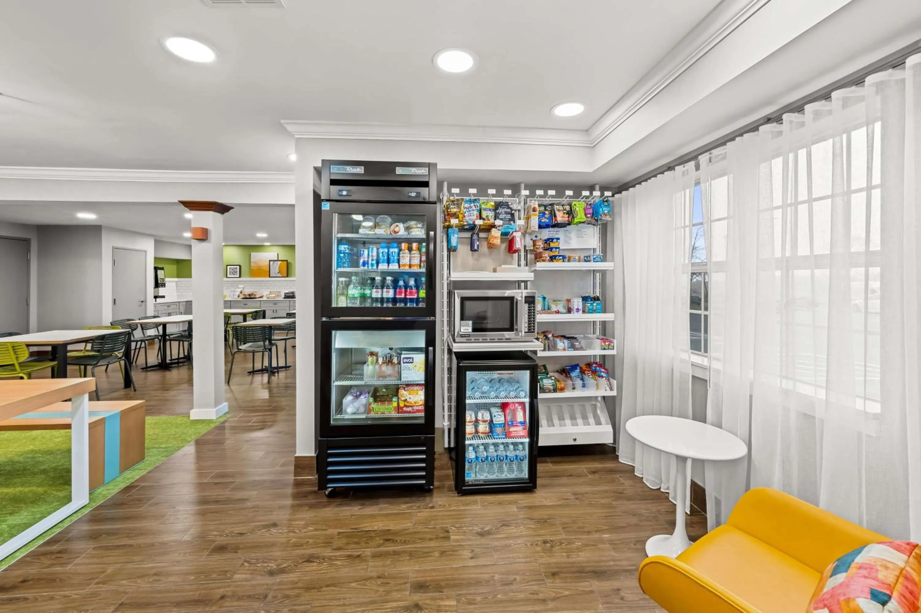 Restaurant/places to eat in Comfort Inn & Suites Airport Dulles-Gateway