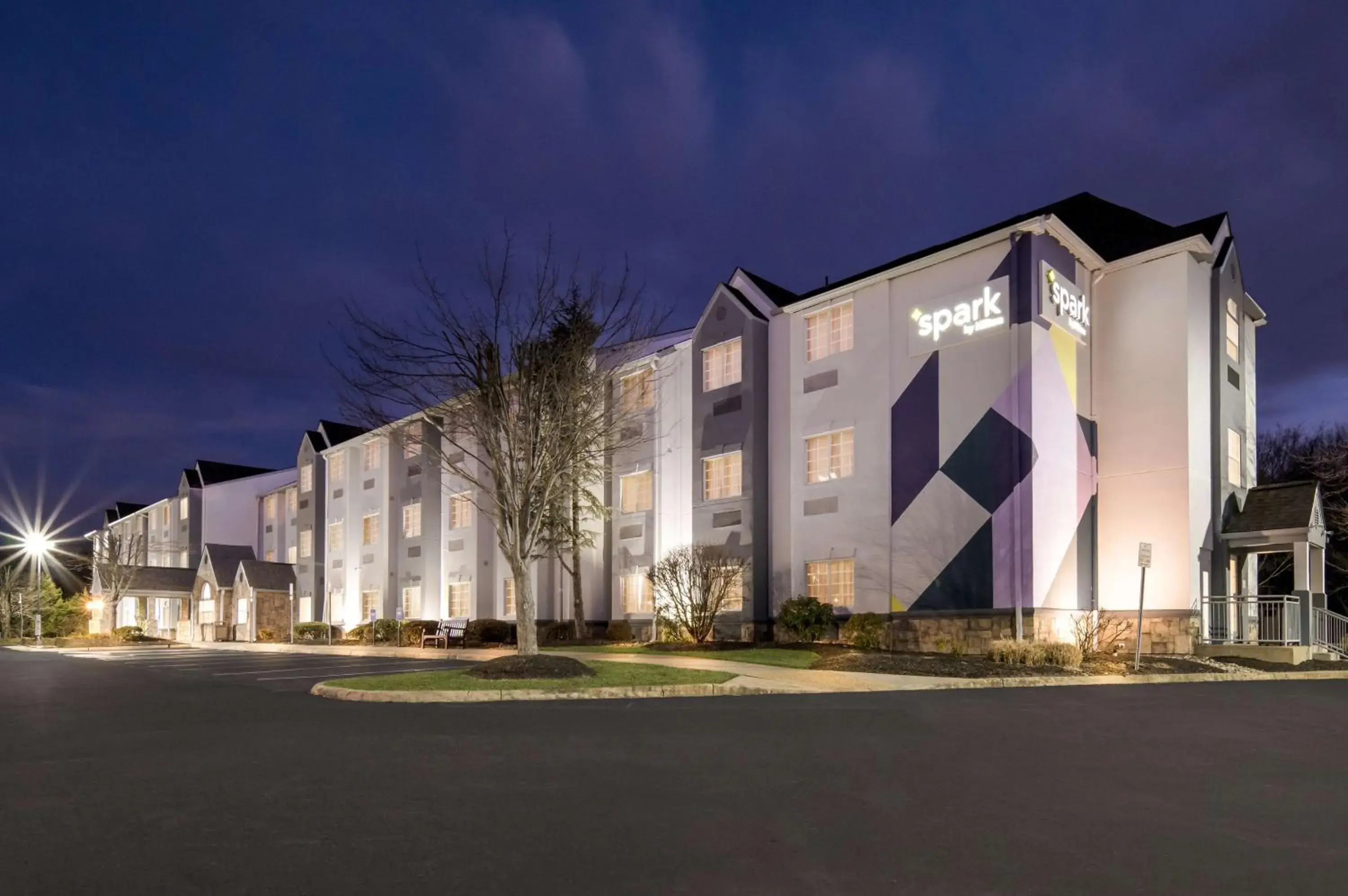 Property building in Comfort Inn & Suites Airport Dulles-Gateway Property building in Comfort Inn & Suites Airport Dulles-Gateway