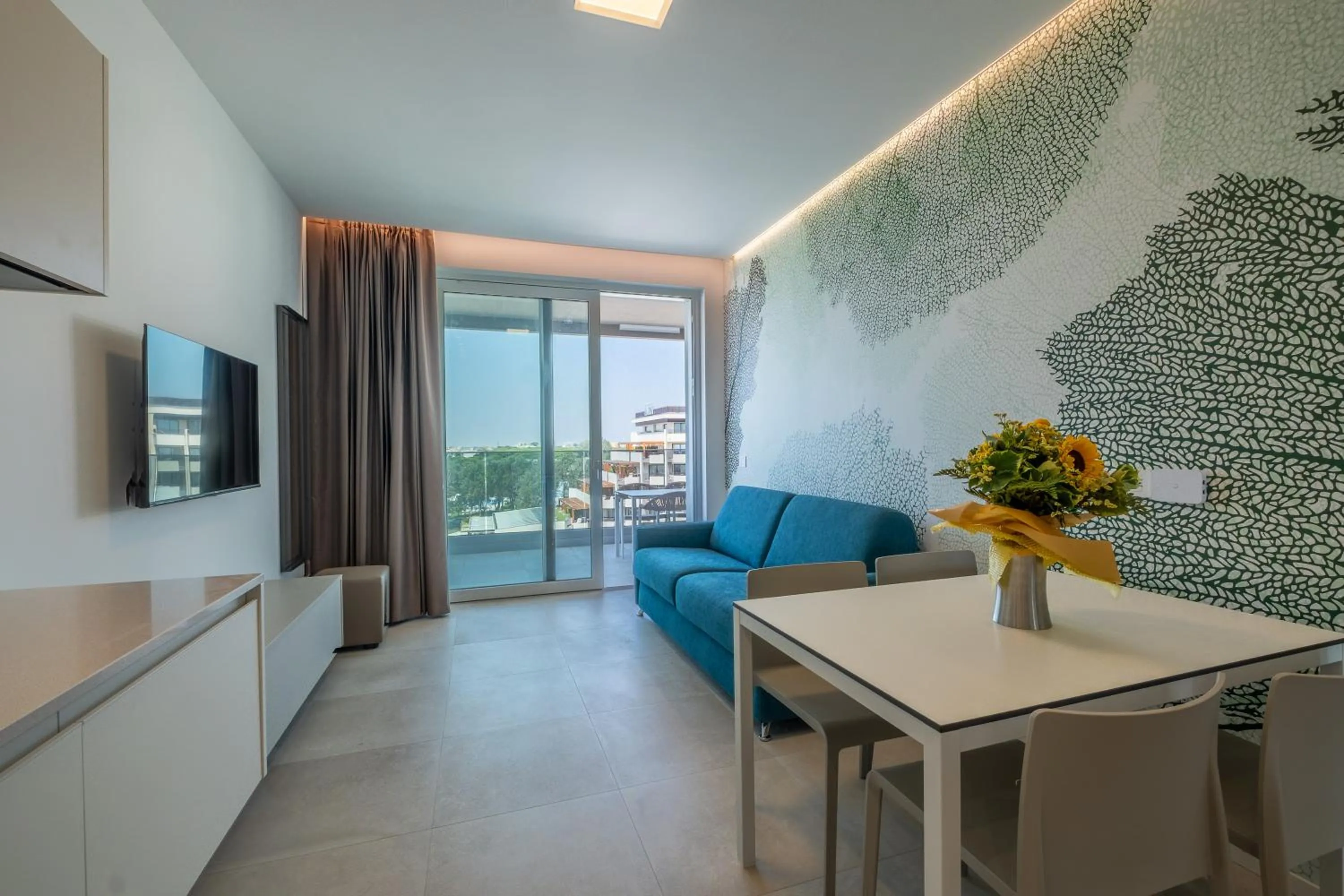 TV and multimedia in ApartHotel Panorama Beach