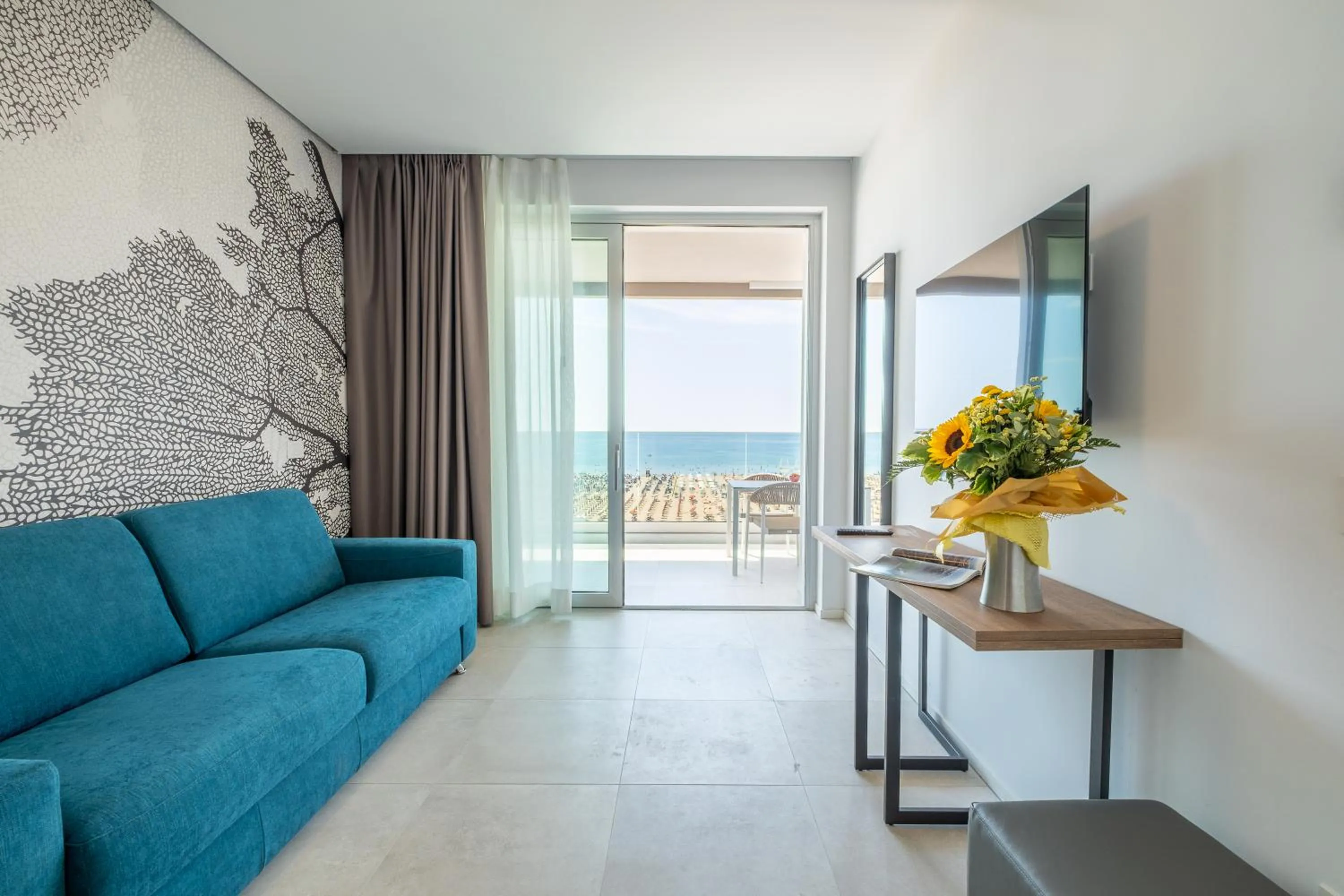 TV and multimedia in ApartHotel Panorama Beach