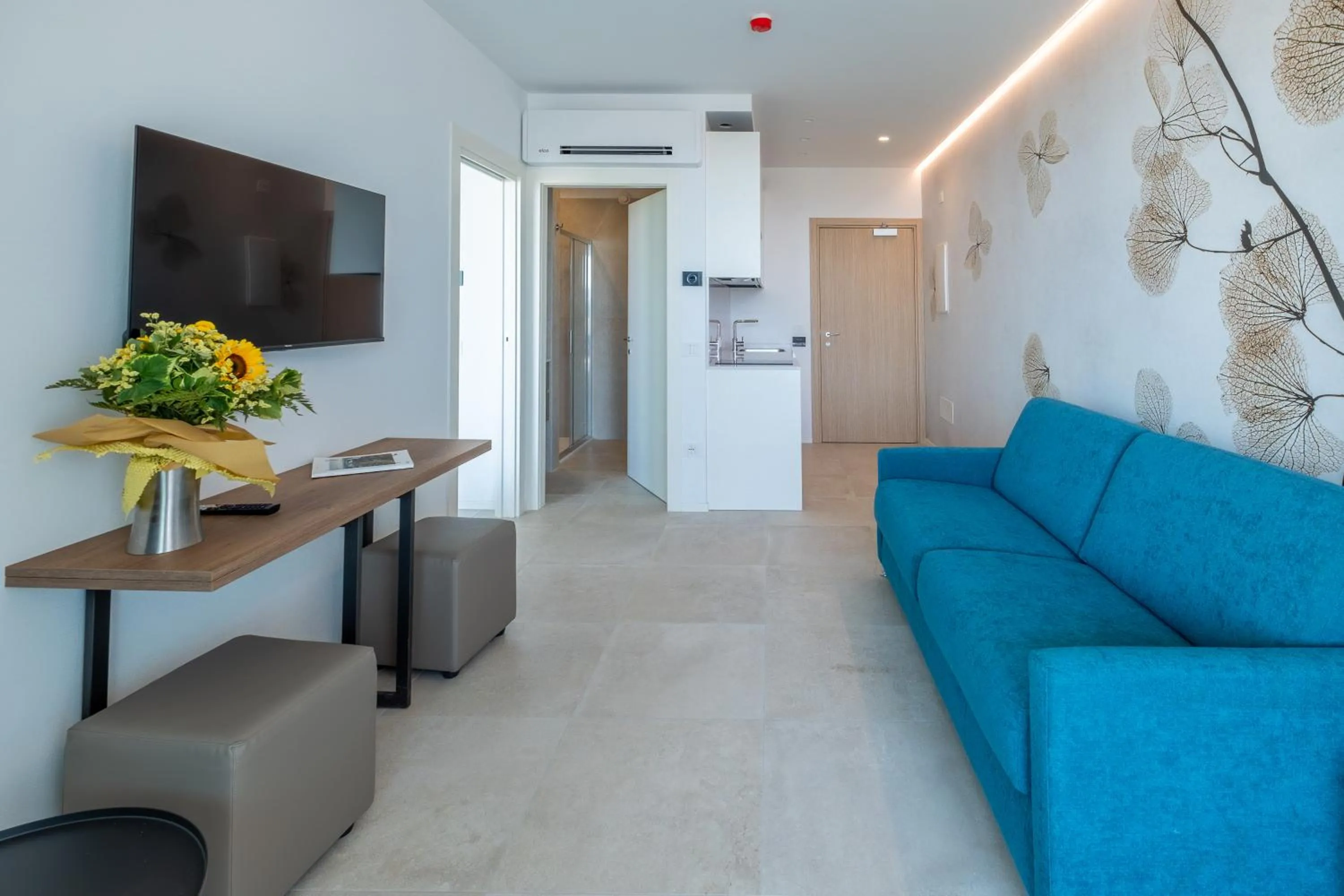 TV and multimedia in ApartHotel Panorama Beach