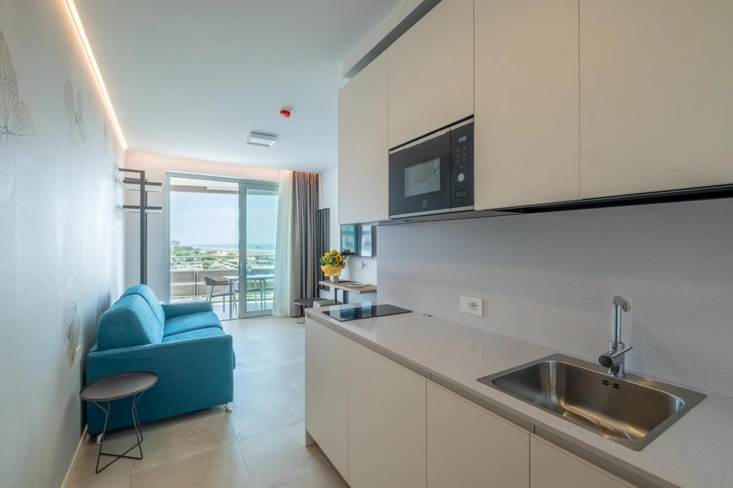 Kitchen or kitchenette in ApartHotel Panorama Beach