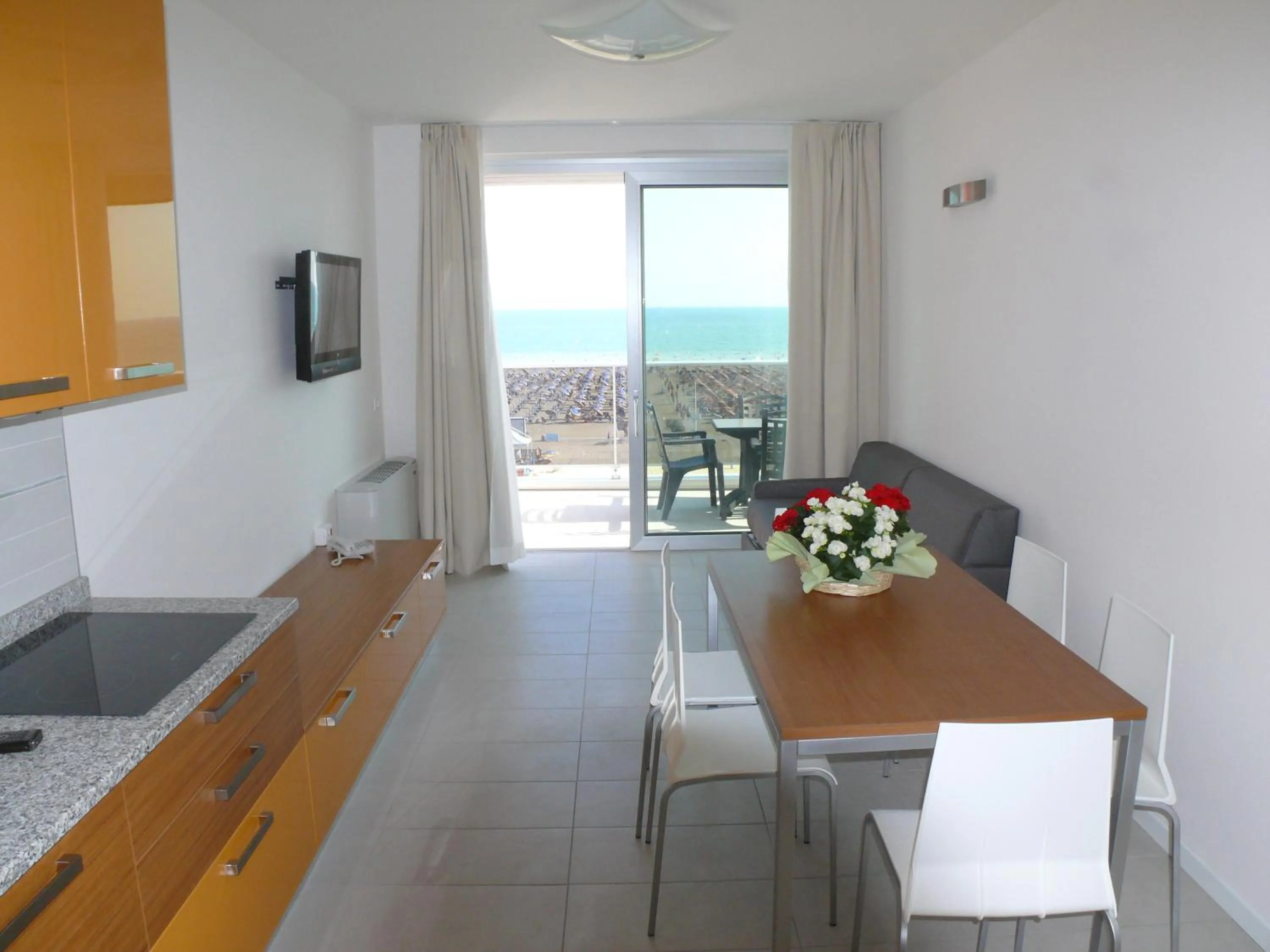 TV and multimedia in ApartHotel Panorama Beach