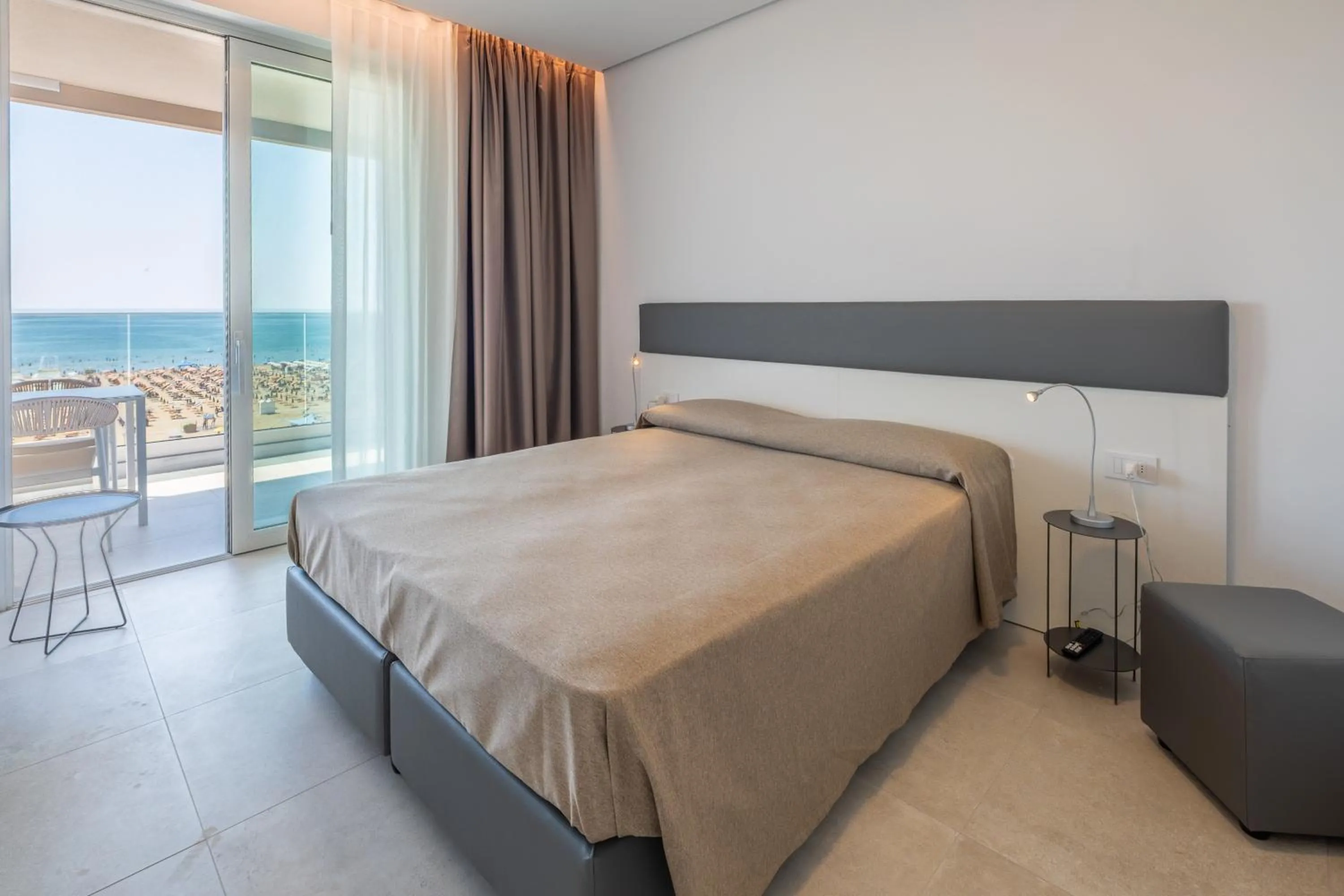 Balcony/Terrace, Bed in ApartHotel Panorama Beach