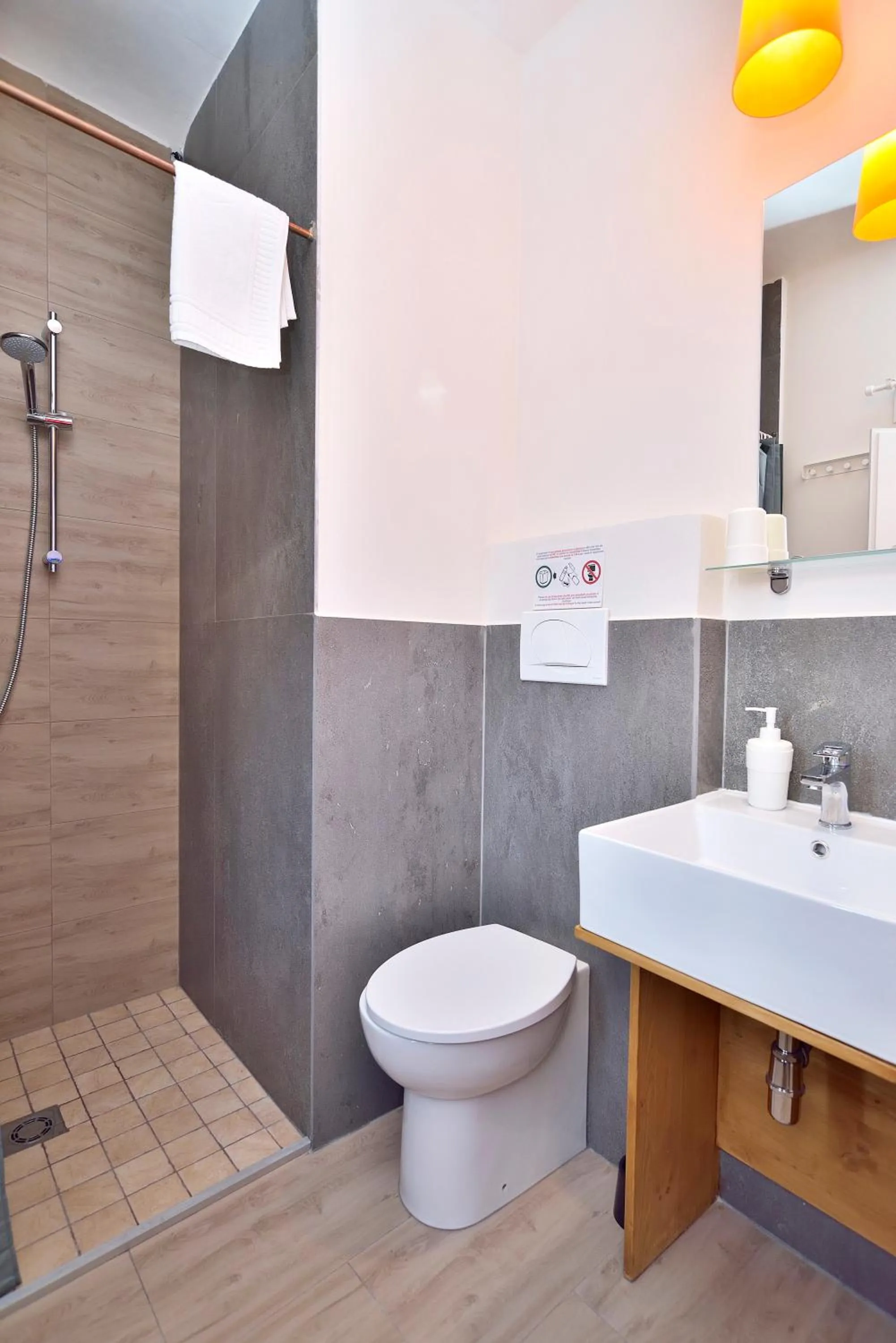 Bathroom in Modica Old Town Rooms