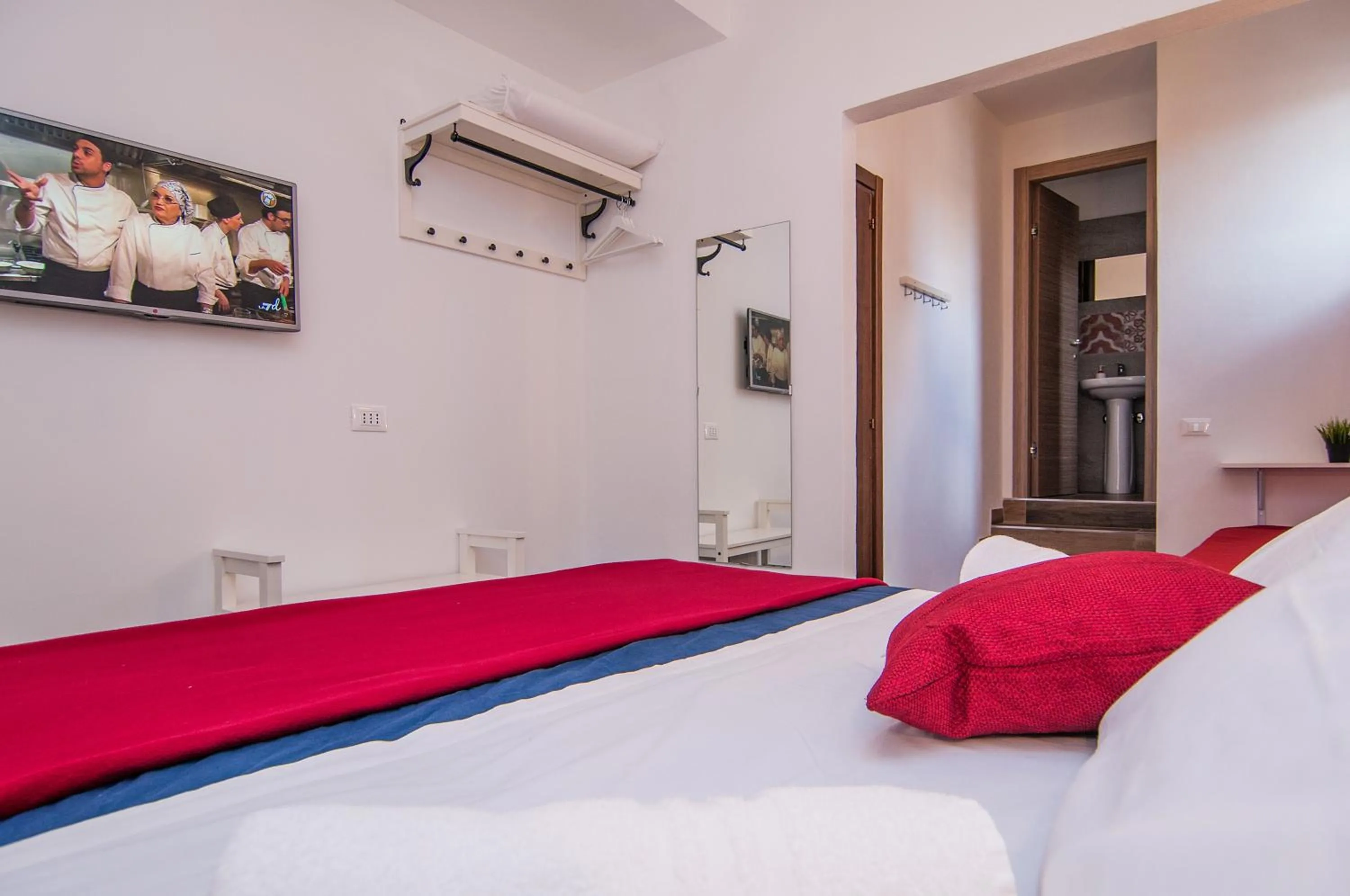 Photo of the whole room, Bed in Modica Old Town Rooms