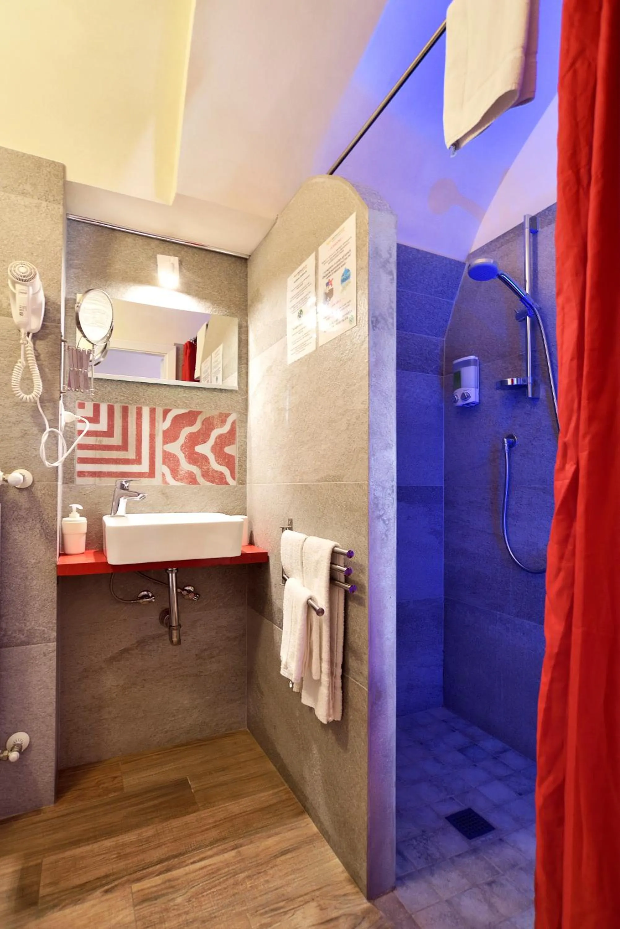 Shower in Modica Old Town Rooms