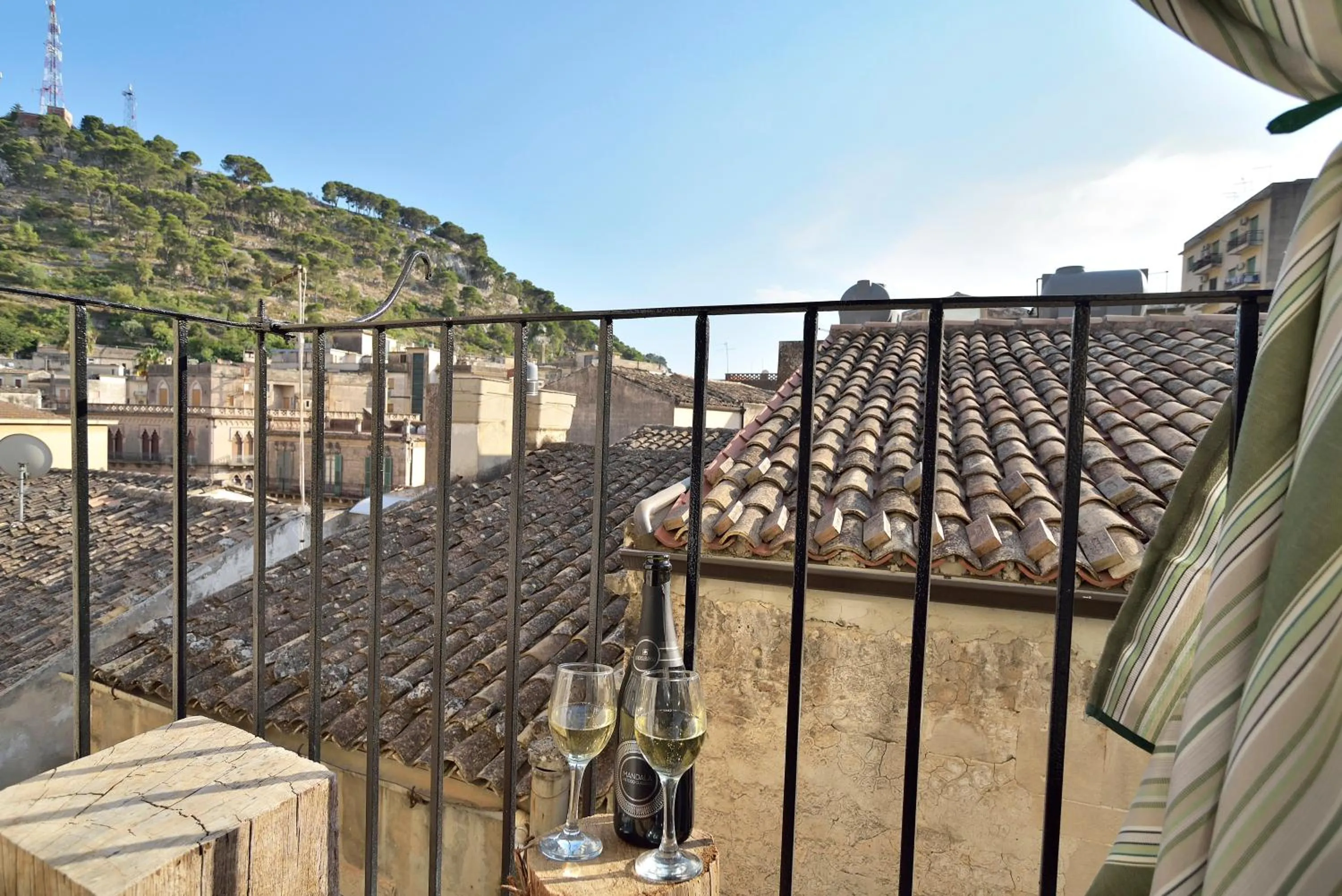 City view in Modica Old Town Rooms