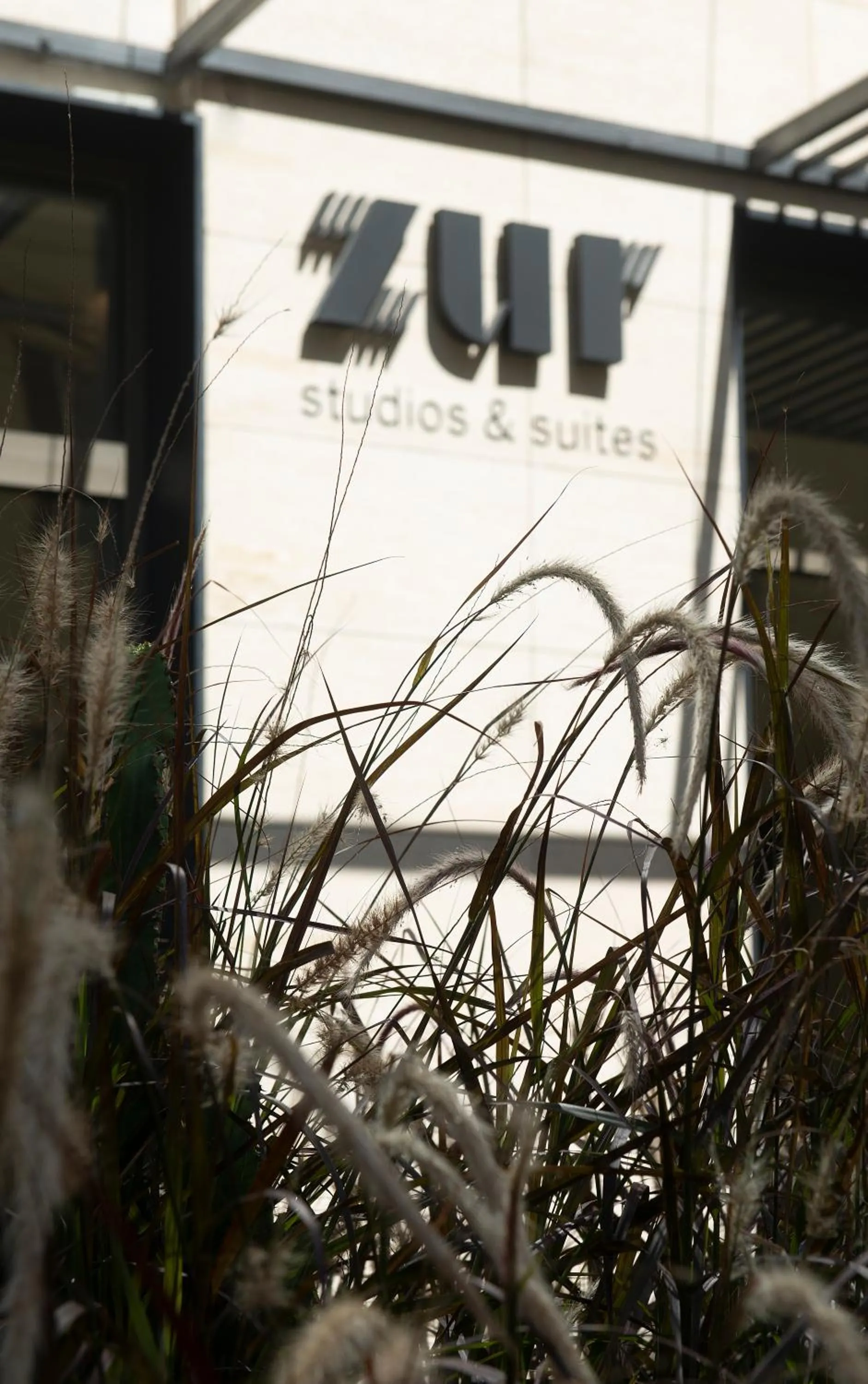 Facade/entrance in ZUR Studios and Suites