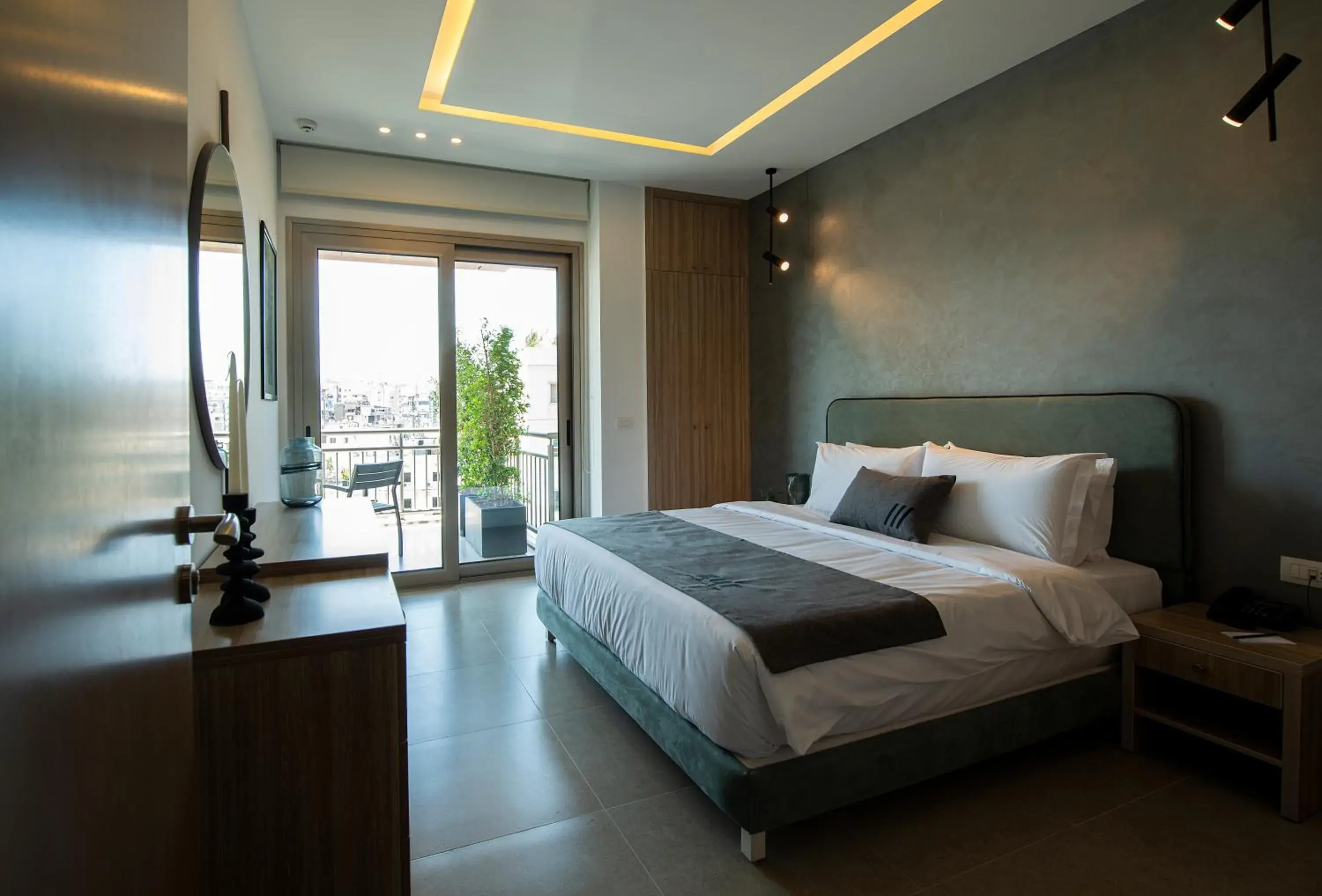 Executive Suite in ZUR Studios and Suites Executive Suite in ZUR Studios and Suites