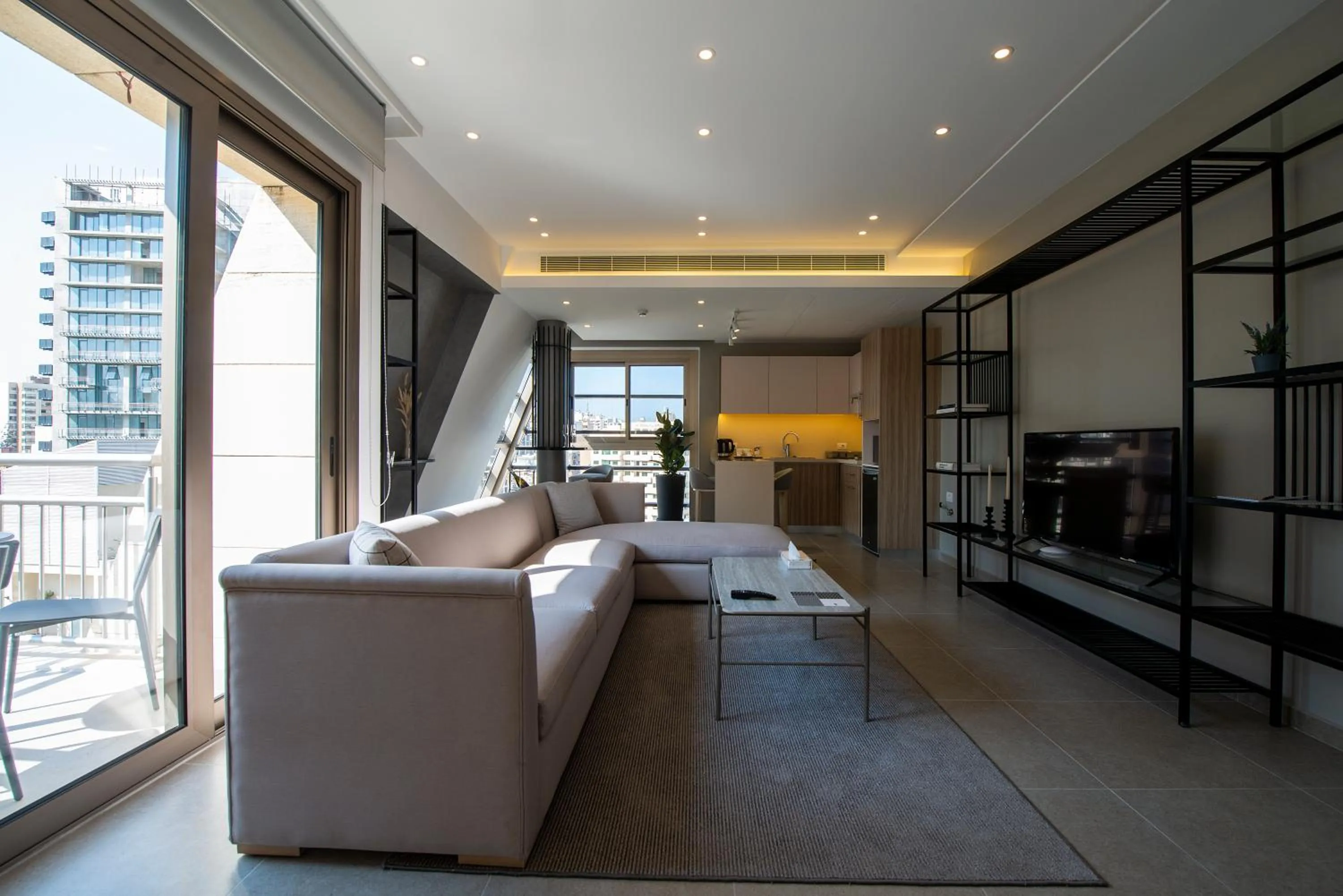 TV and multimedia in ZUR Studios and Suites