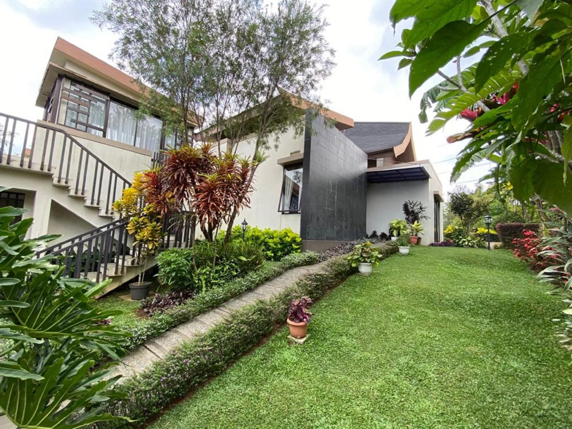 On site in Luxurious Modern Villa at Vimala Hills