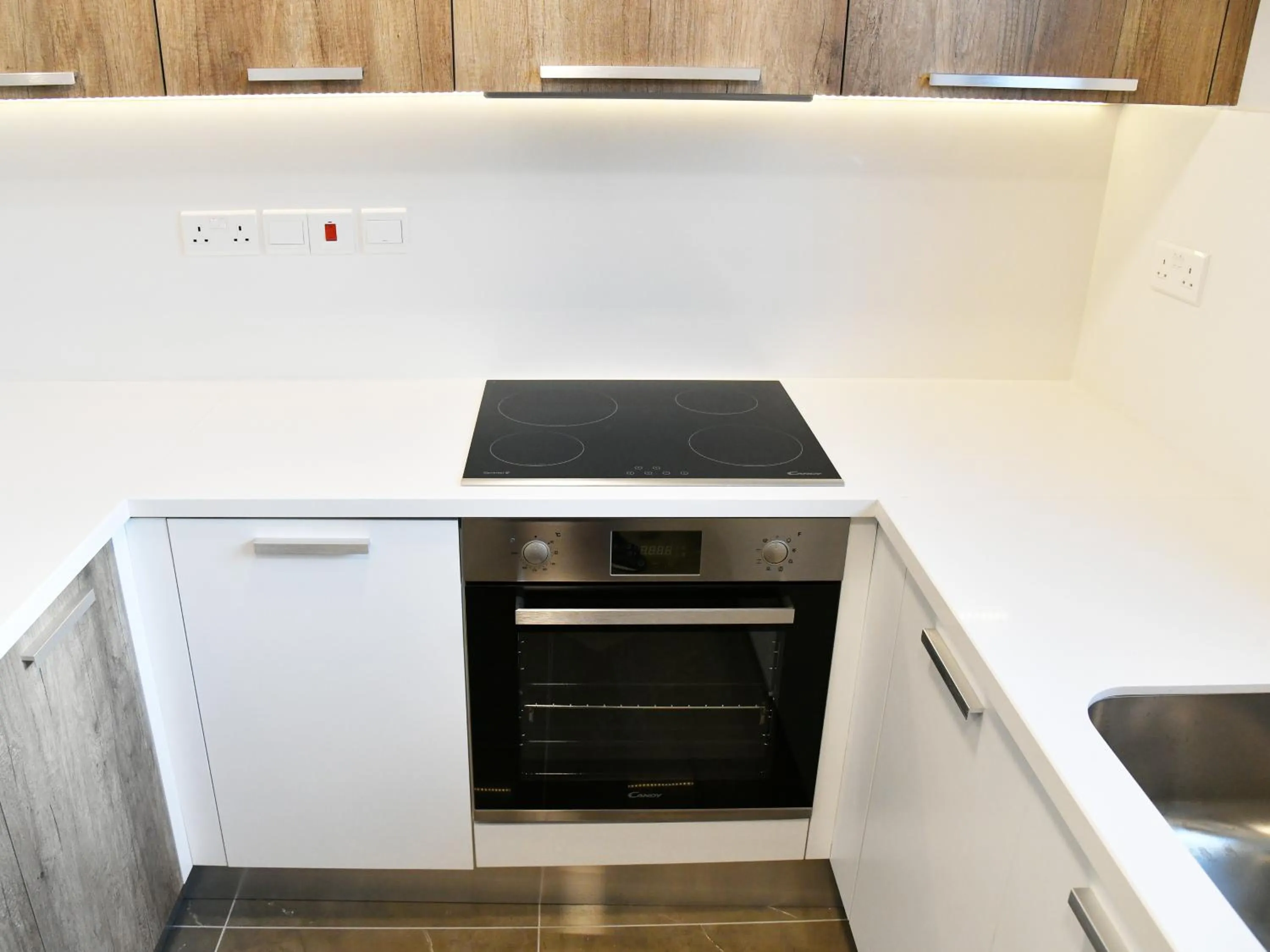 Kitchen or kitchenette in BAZ TOWER