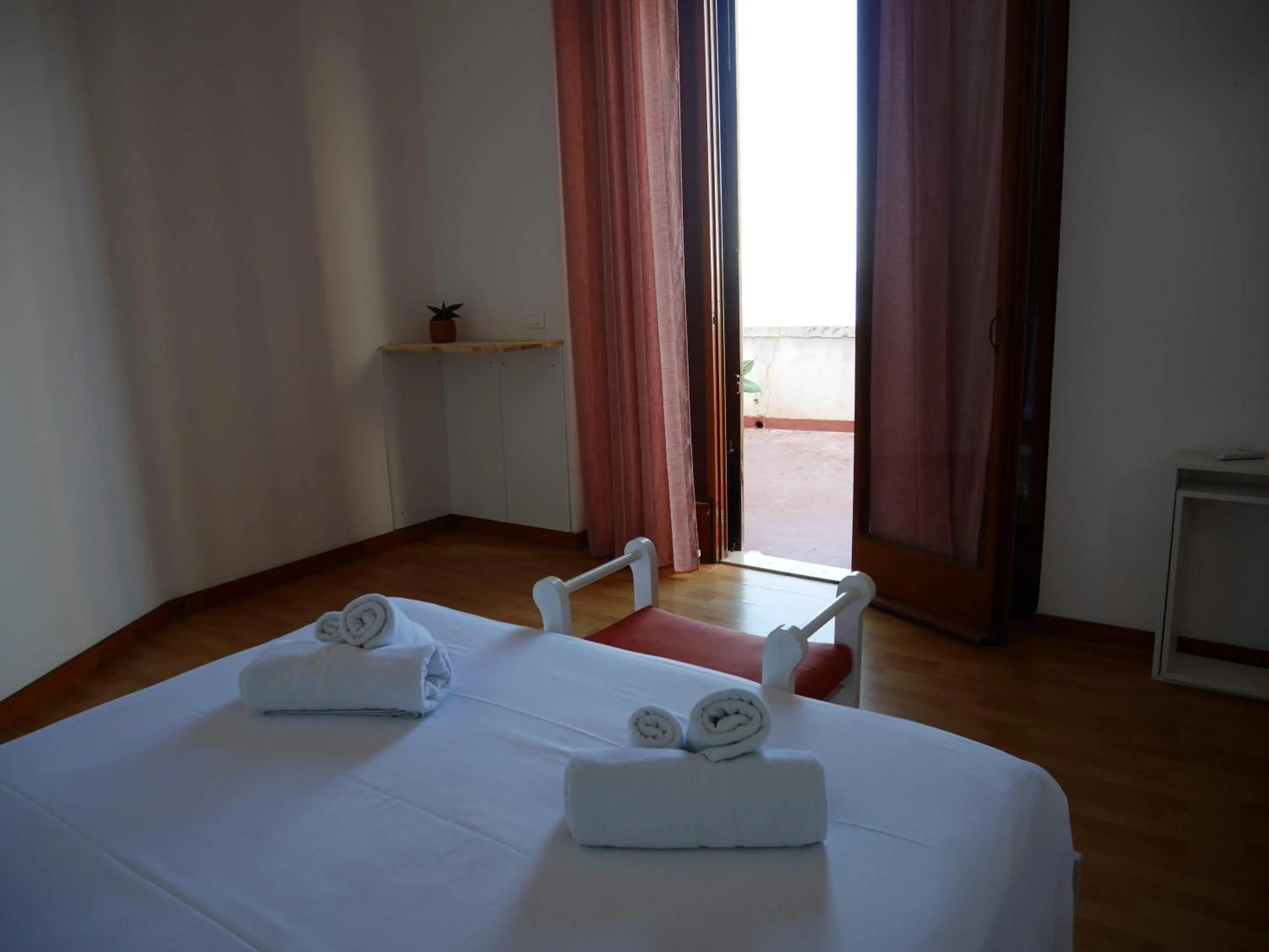 Photo of the whole room in B&B Al Vecchio Pontile B&B MARSALA