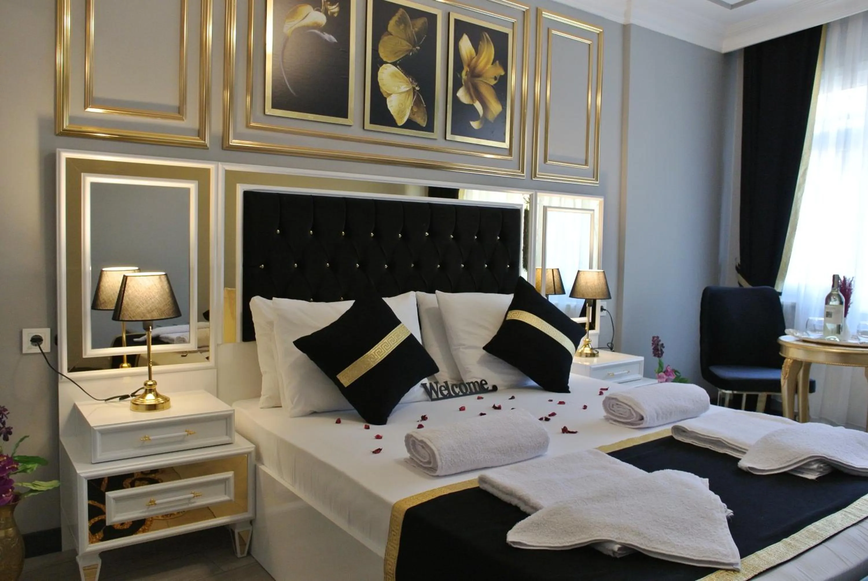 Bedroom, Bed in Emirhan Guesthouse & Suites