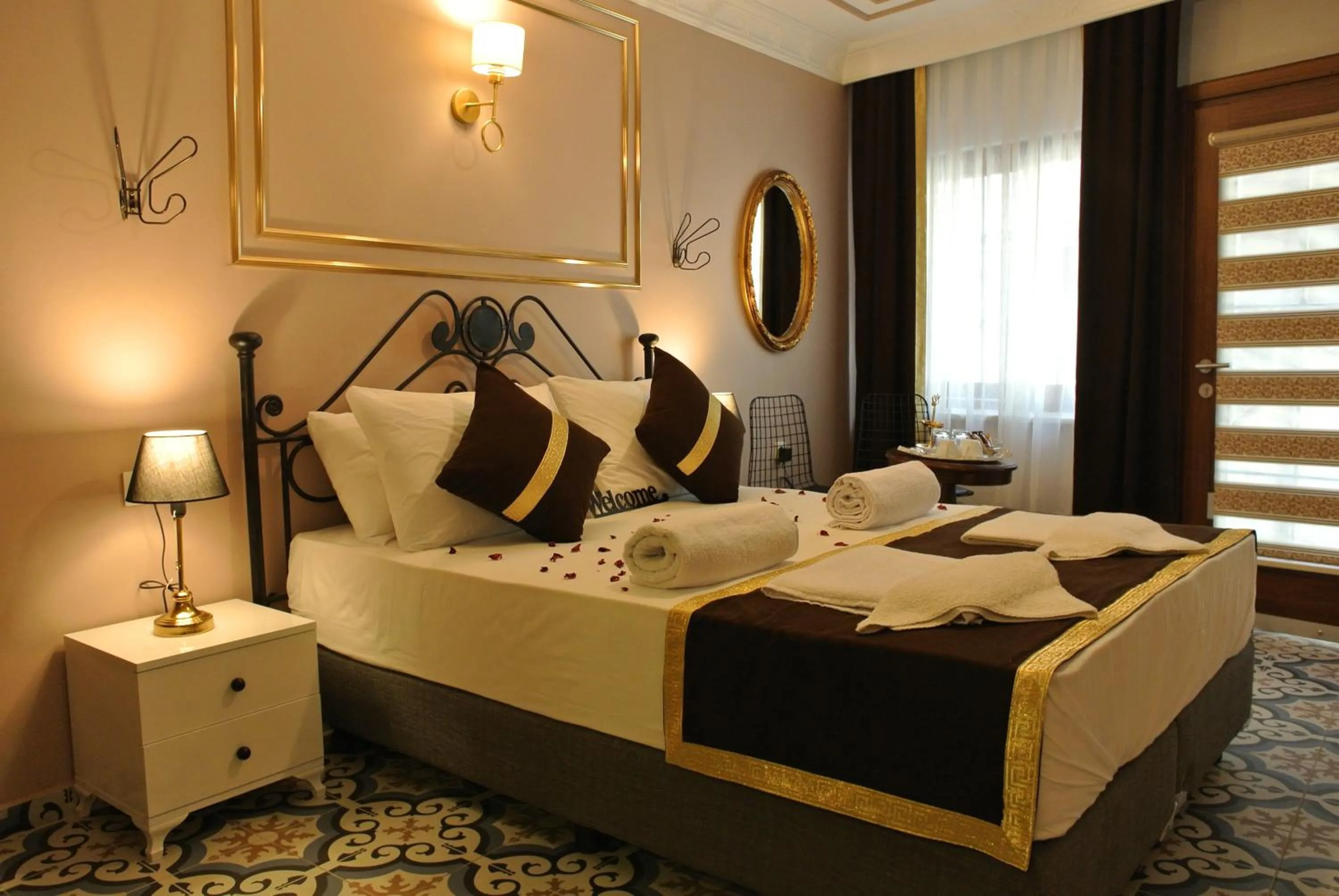 Bedroom, Bed in Emirhan Guesthouse & Suites