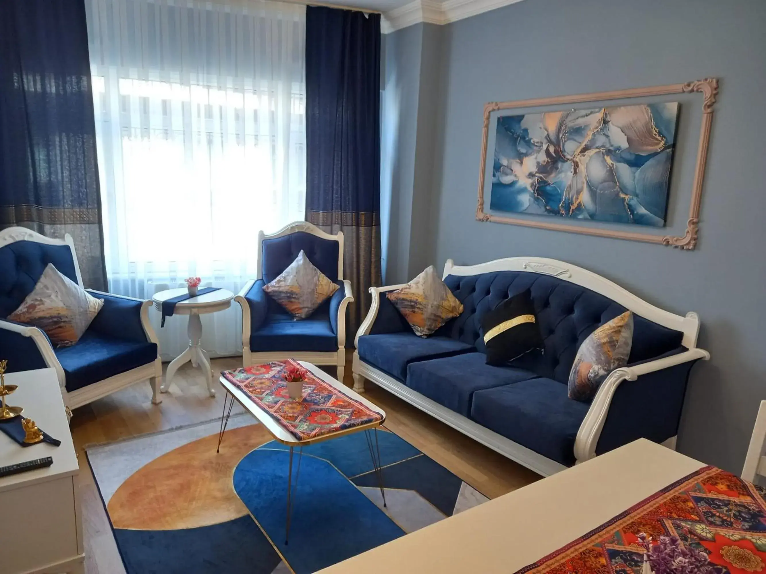 Three-Bedroom Suite in Emirhan Guesthouse & Suites Three-Bedroom Suite in Emirhan Guesthouse & Suites