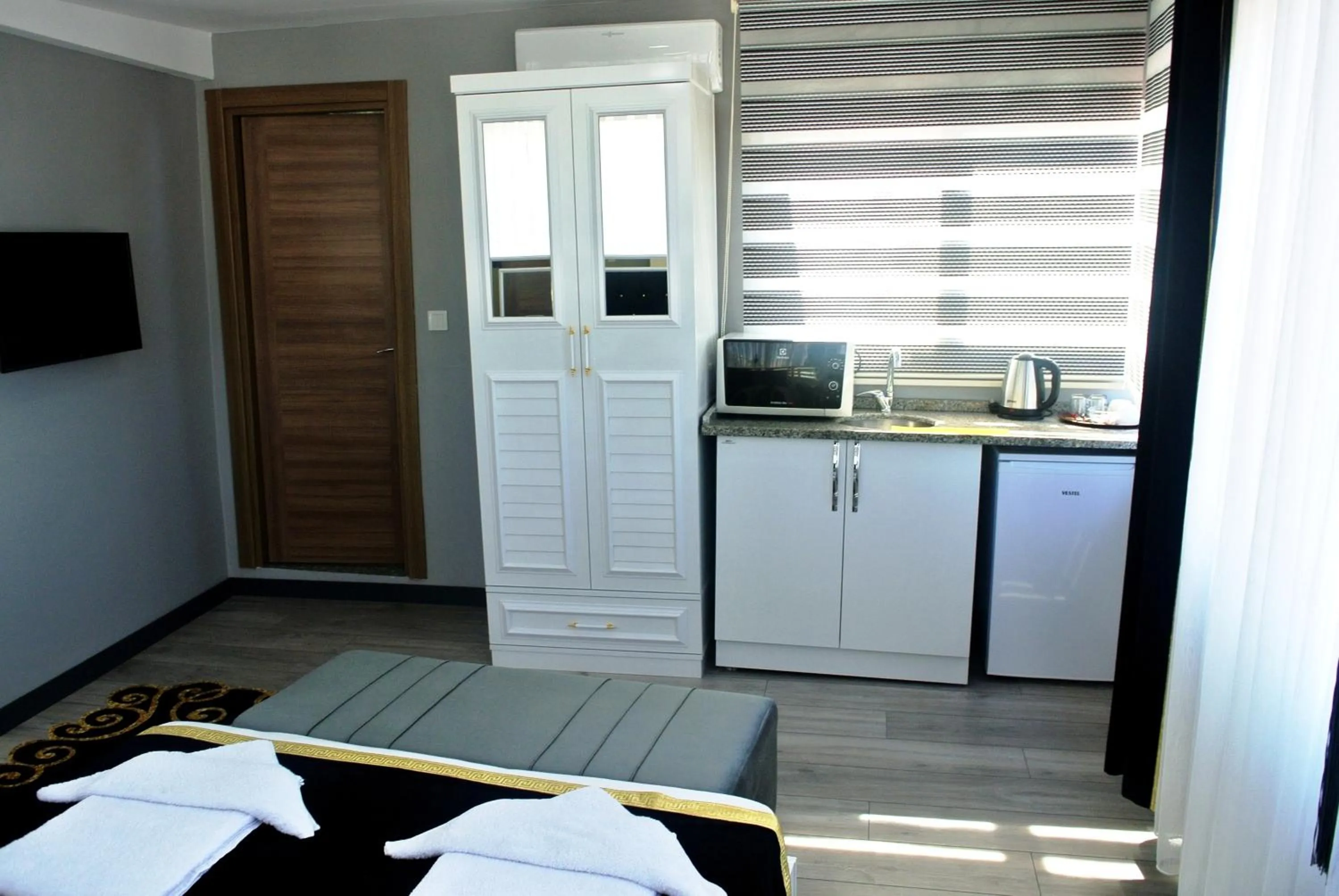 Kitchen or kitchenette in Emirhan Guesthouse & Suites