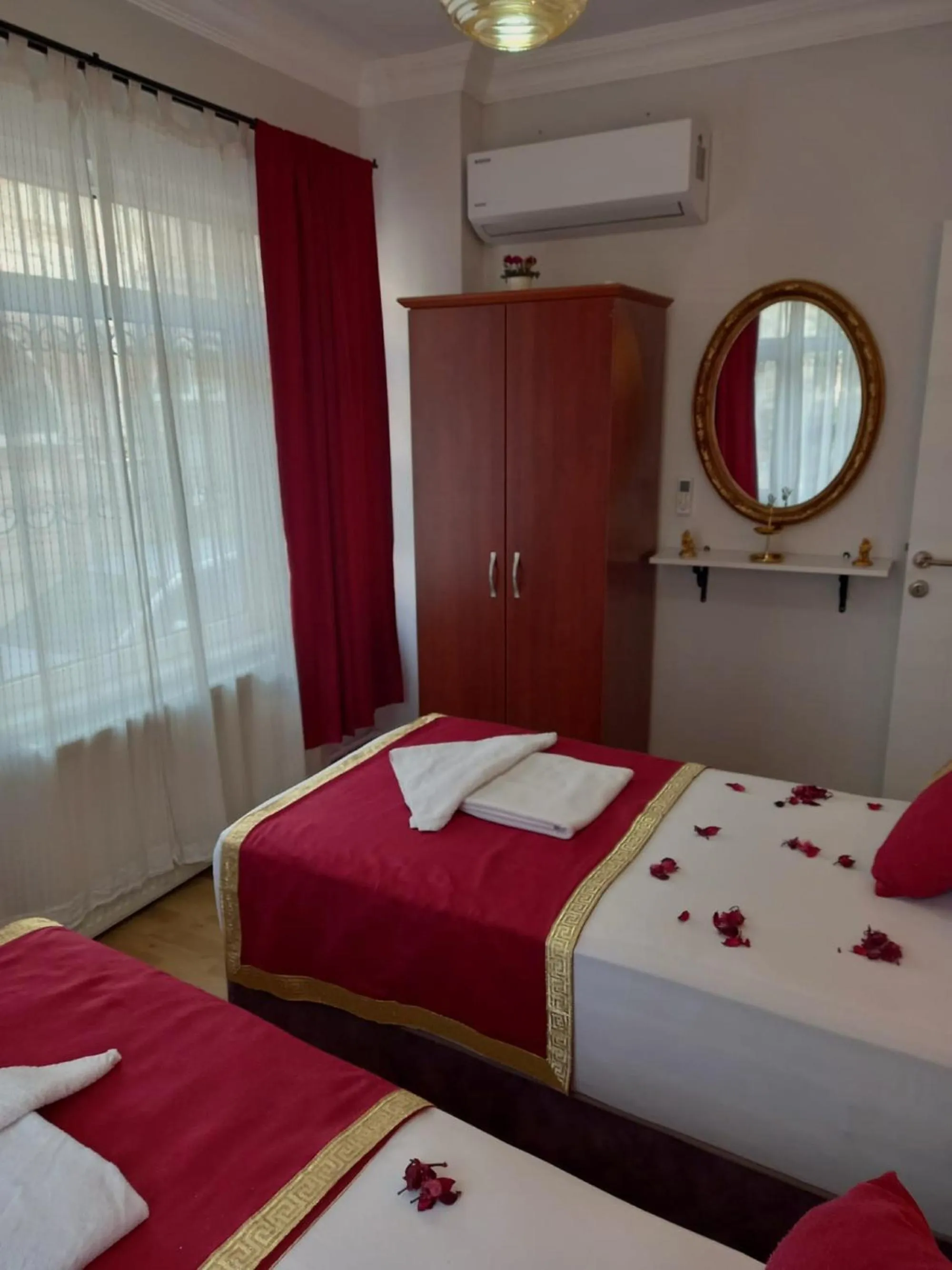 Bedroom, Bed in Emirhan Guesthouse & Suites