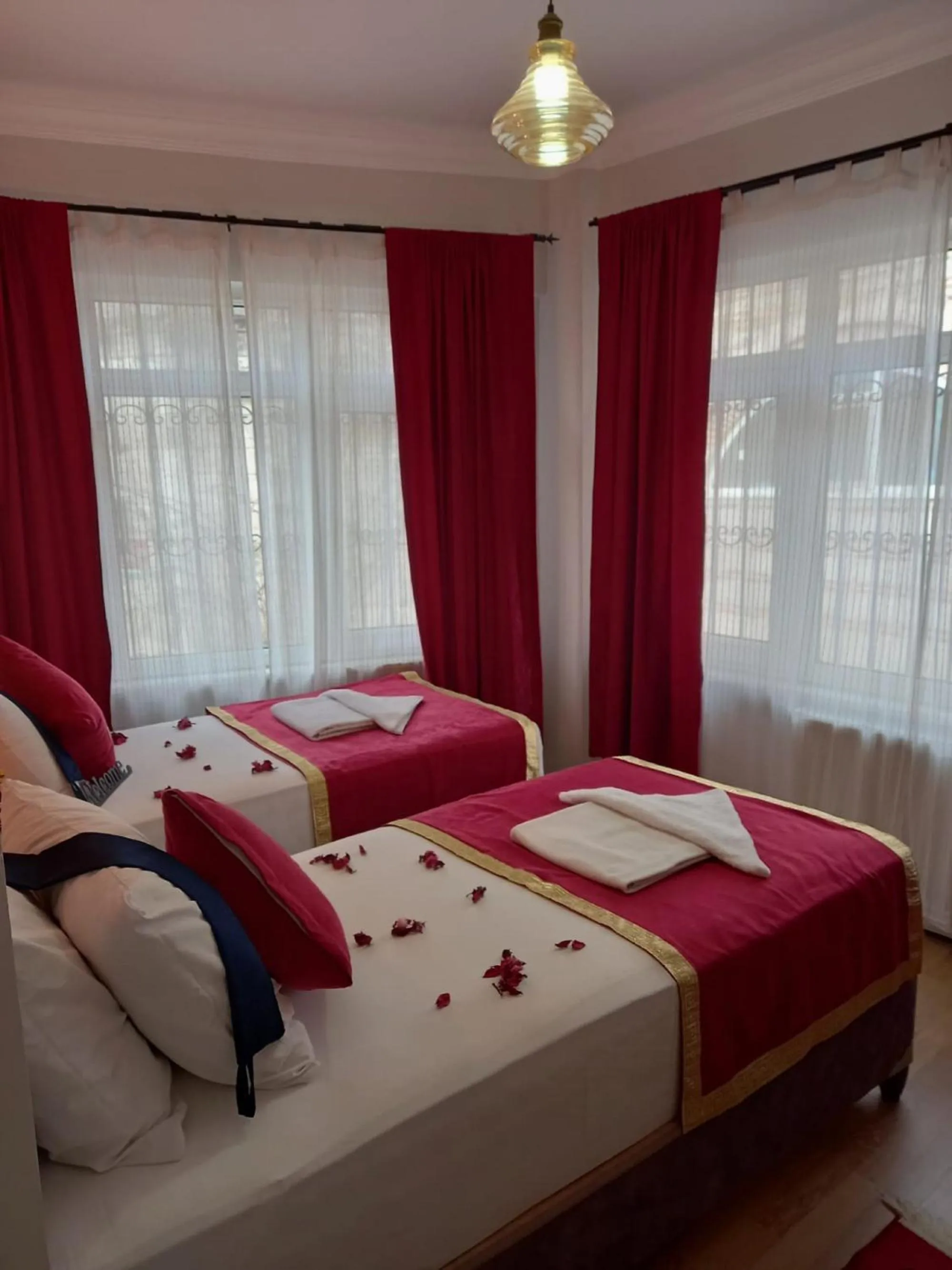 Bedroom, Bed in Emirhan Guesthouse & Suites