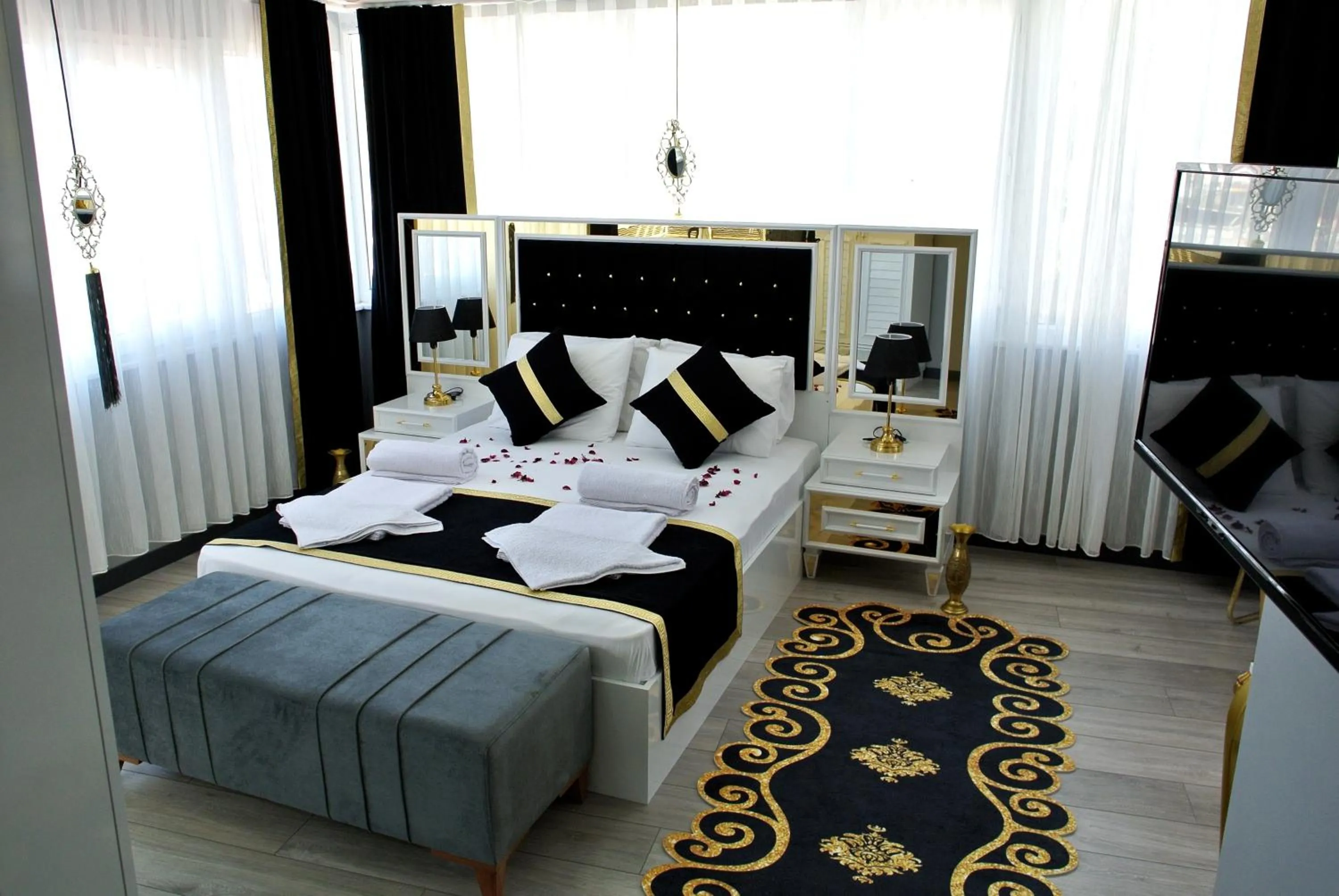 Bedroom, Bed in Emirhan Guesthouse & Suites