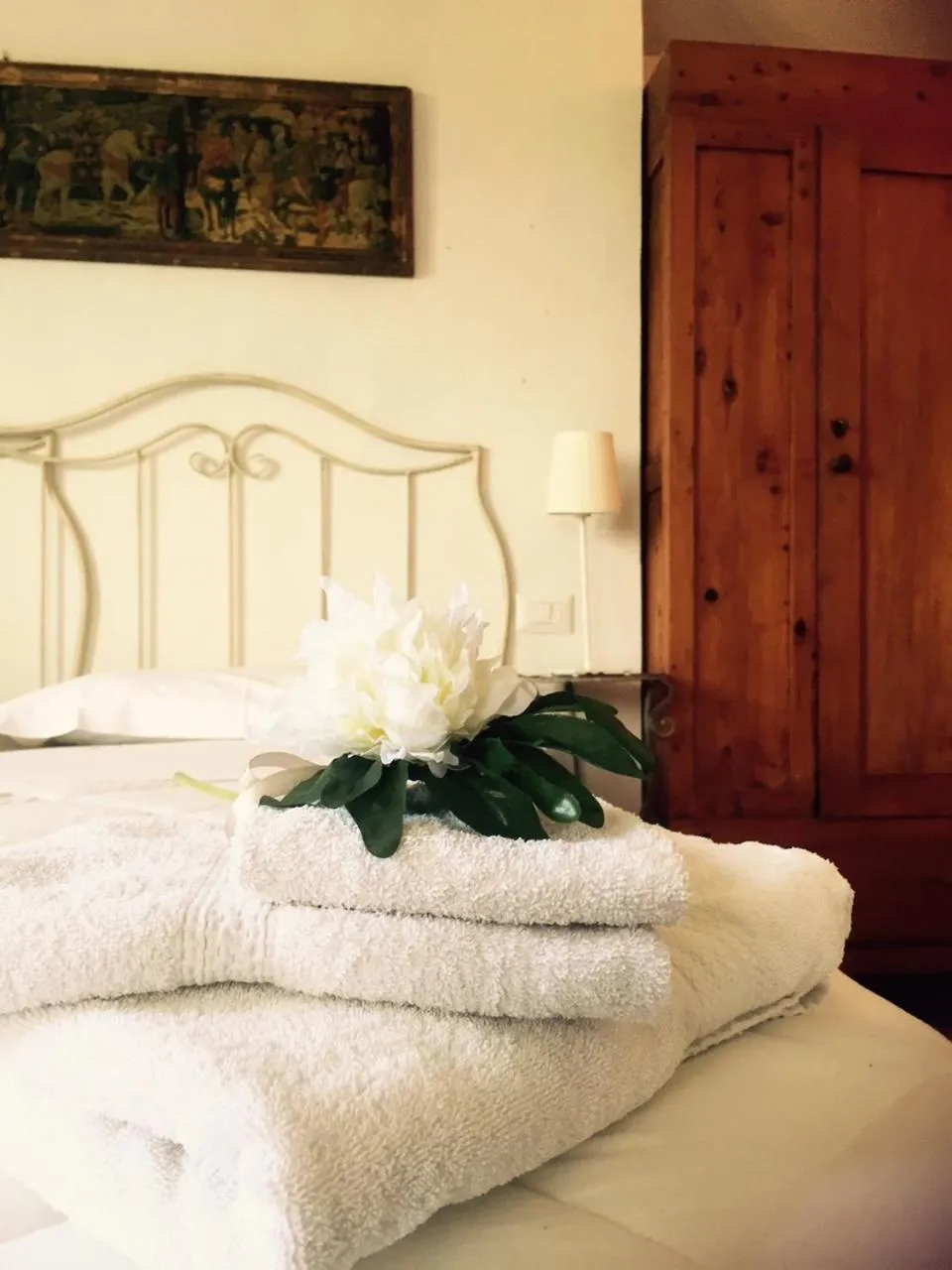 Bed in Rosso Del Chianti