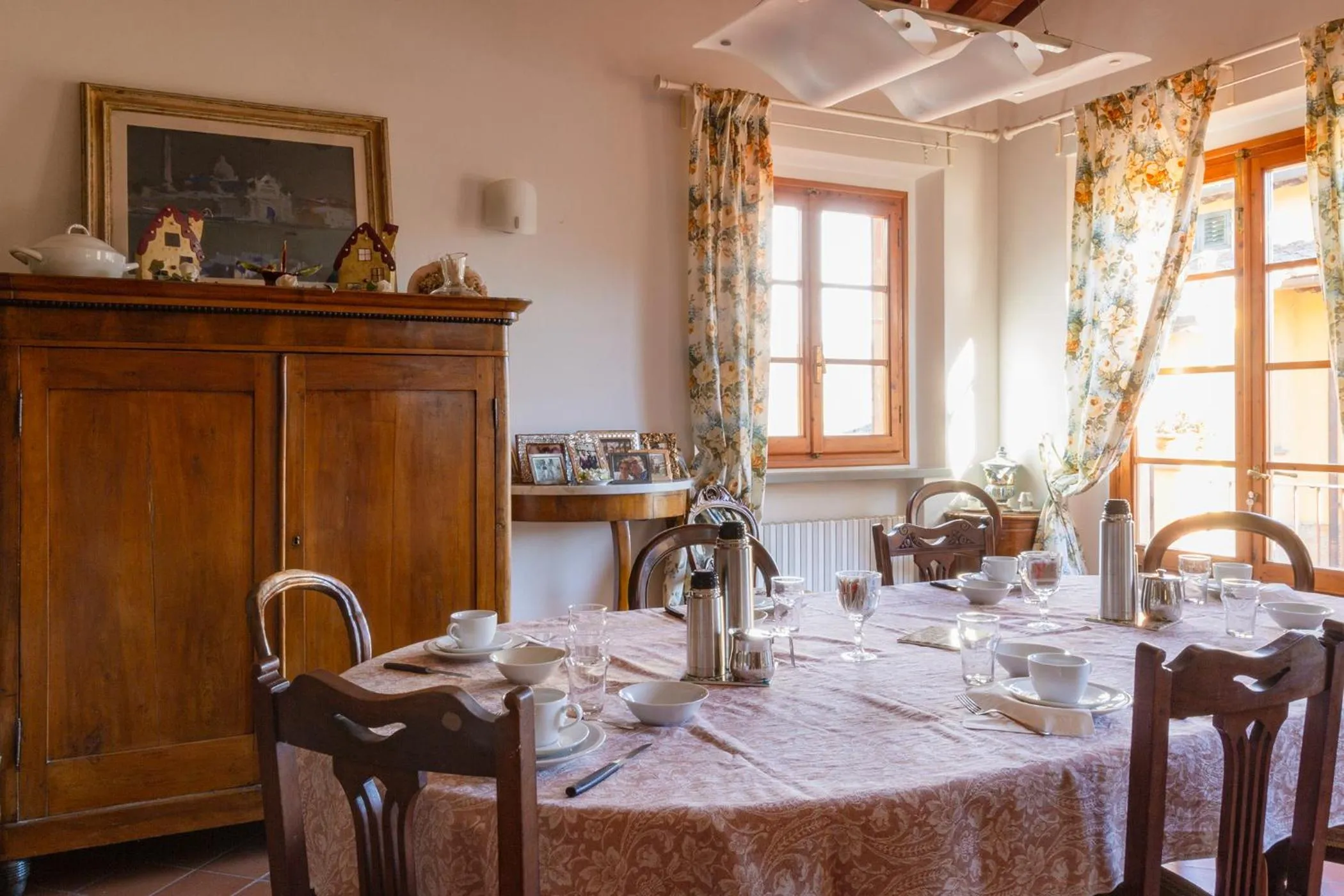 Dining area in Rosso Del Chianti