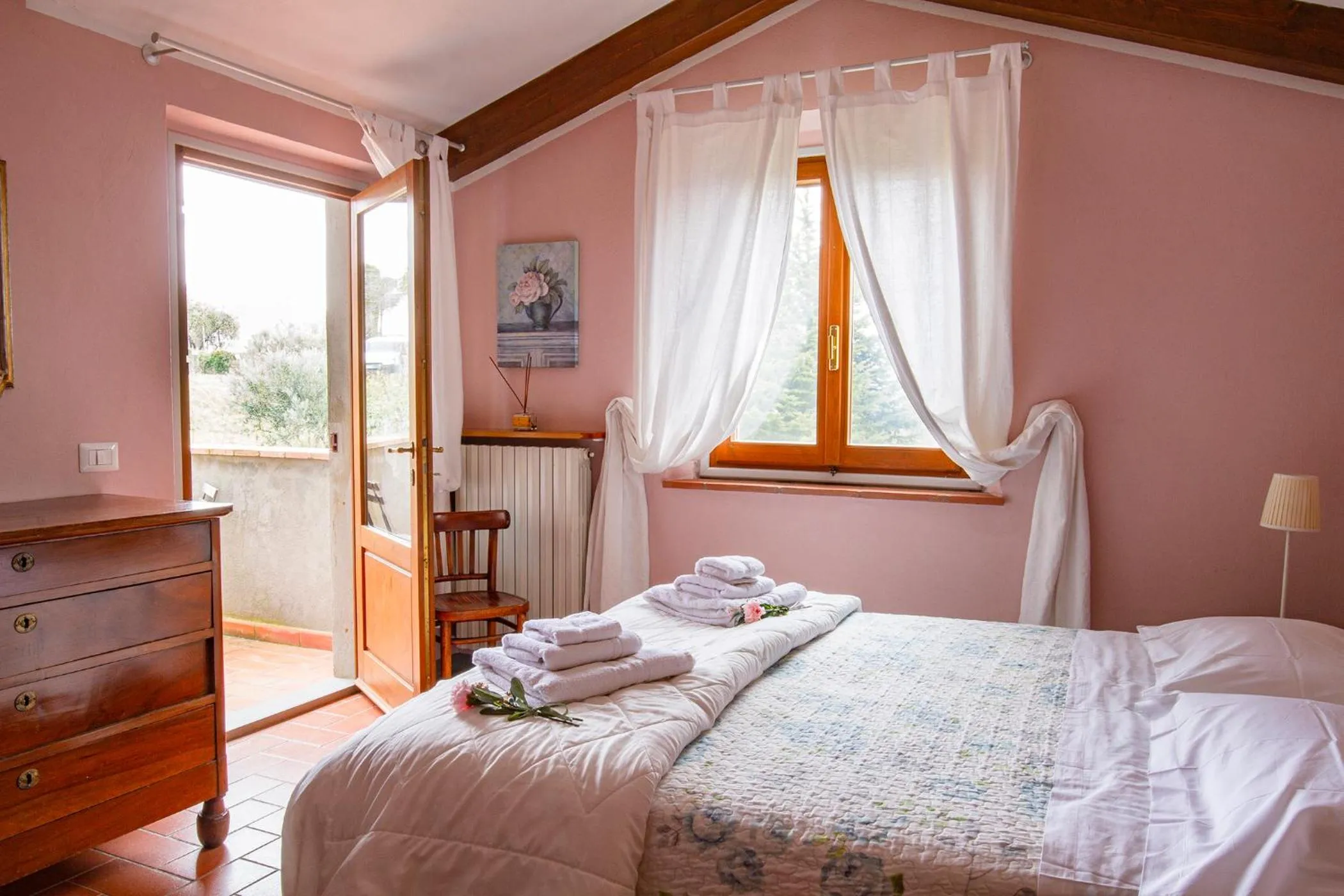 Bed in Rosso Del Chianti