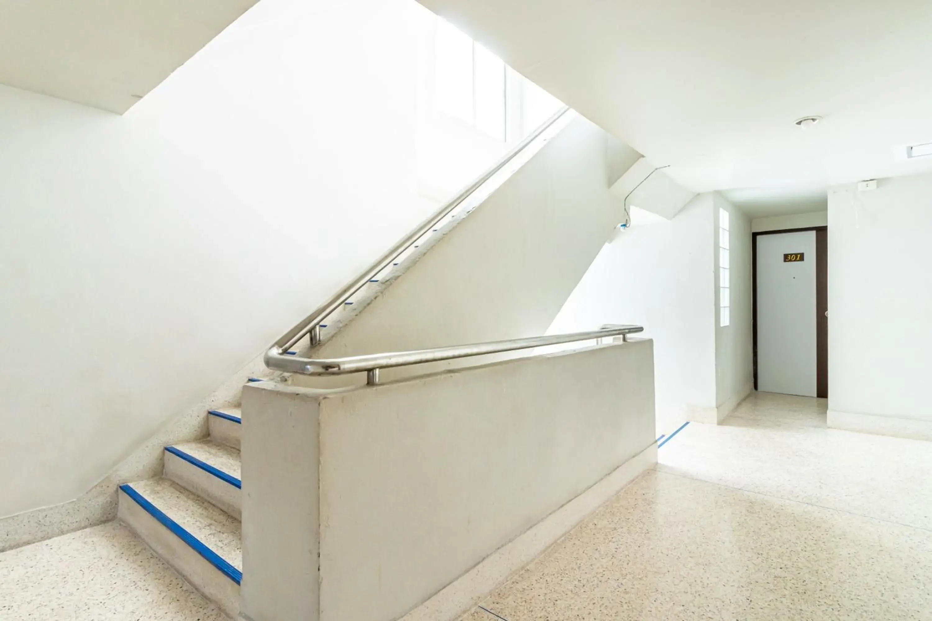 Property building in Boonchai Mansion Property building in Boonchai Mansion