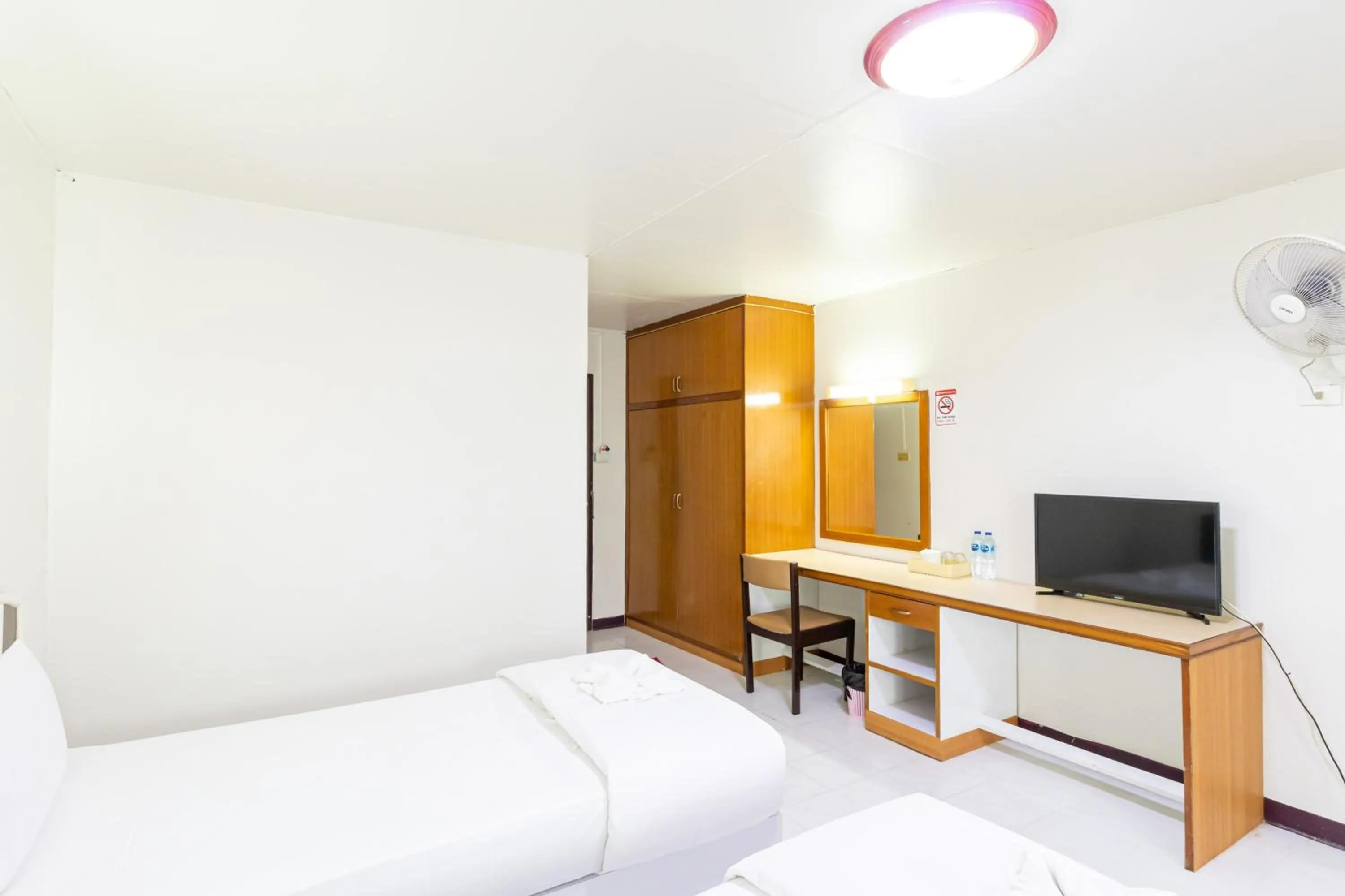 Bedroom, Bed in Boonchai Mansion