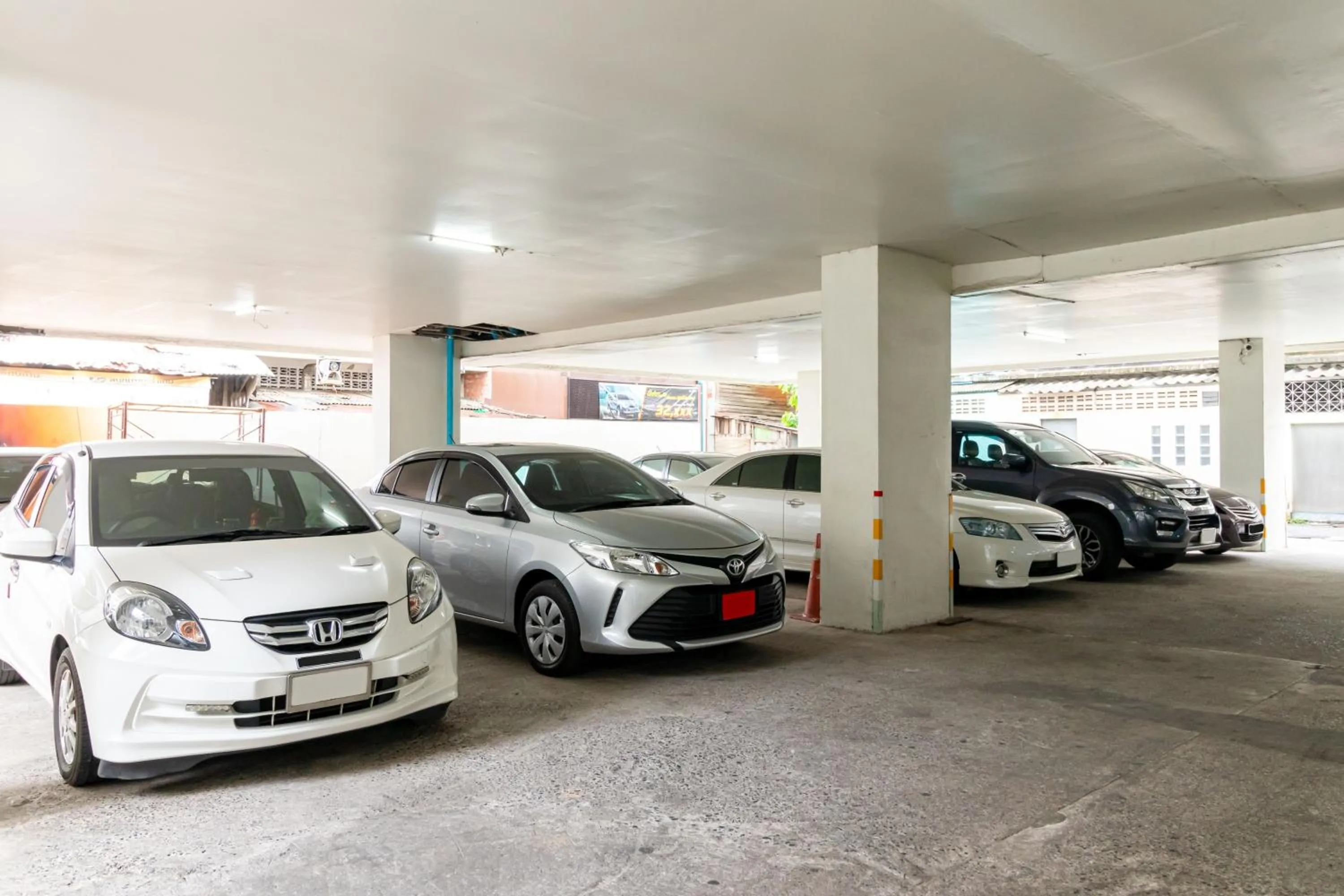 Parking in Boonchai Mansion