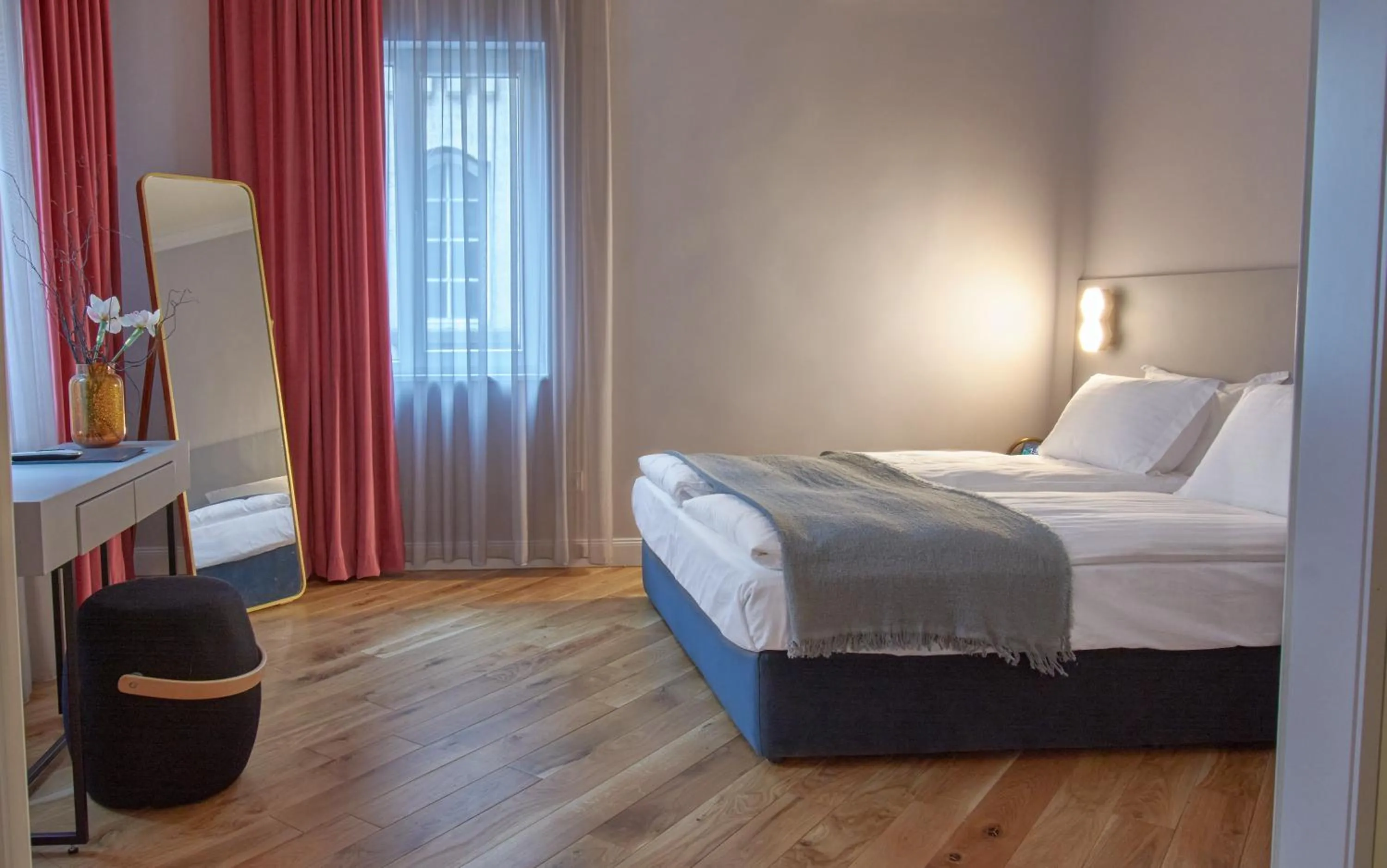 Bed in The Embassy Suites