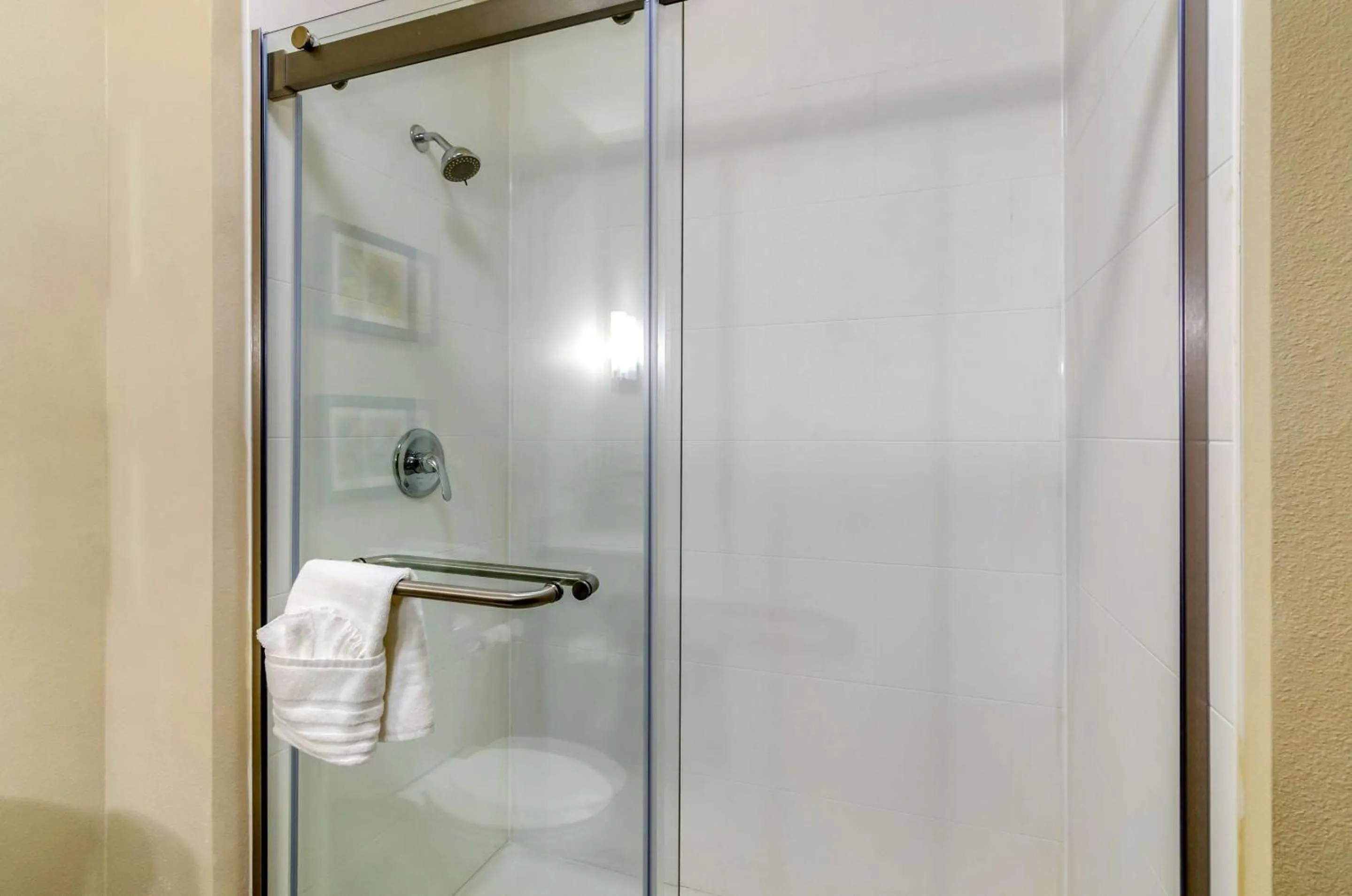 Bedroom in Comfort Inn & Suites Salina North