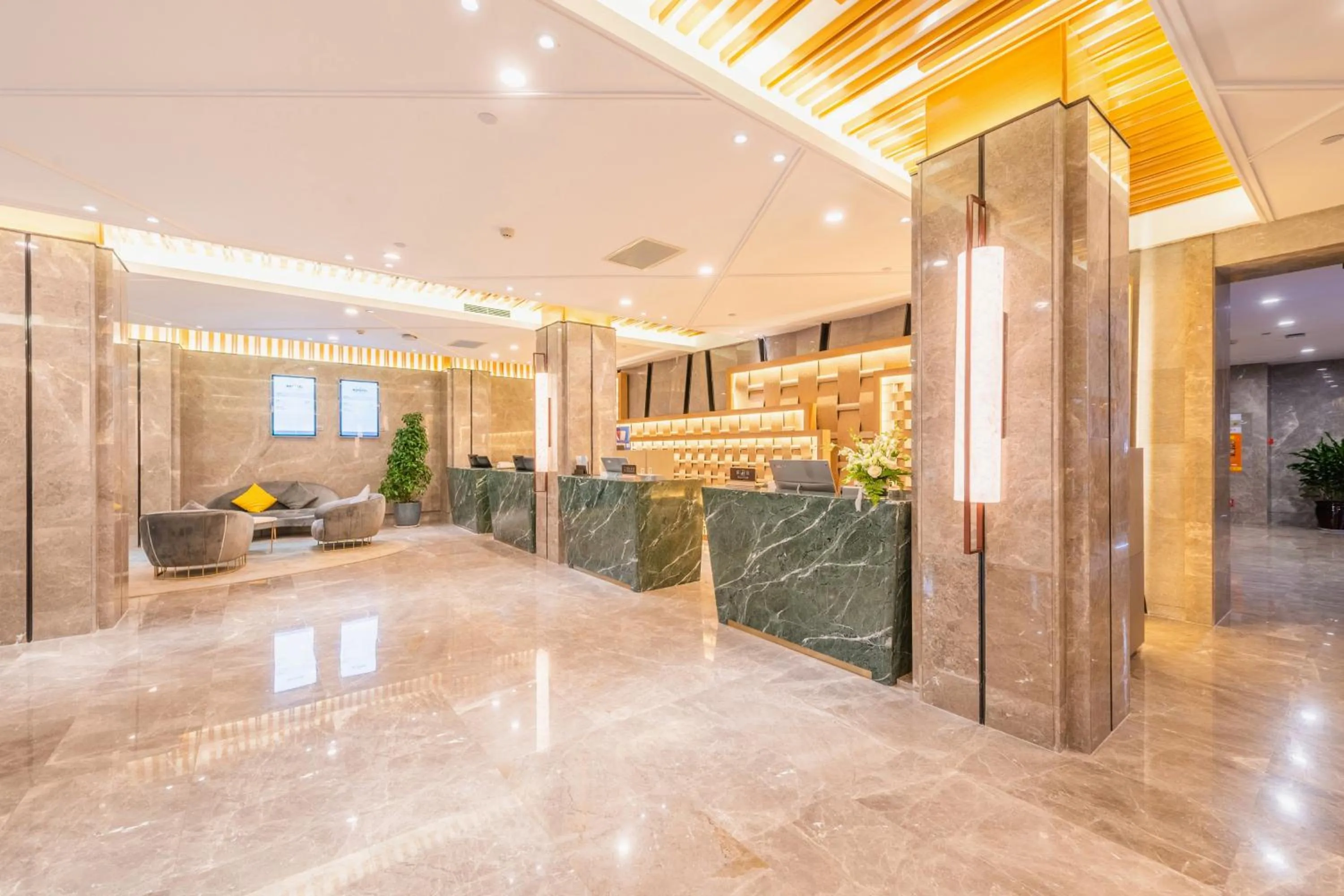 Lobby or reception in Novotel Huashan