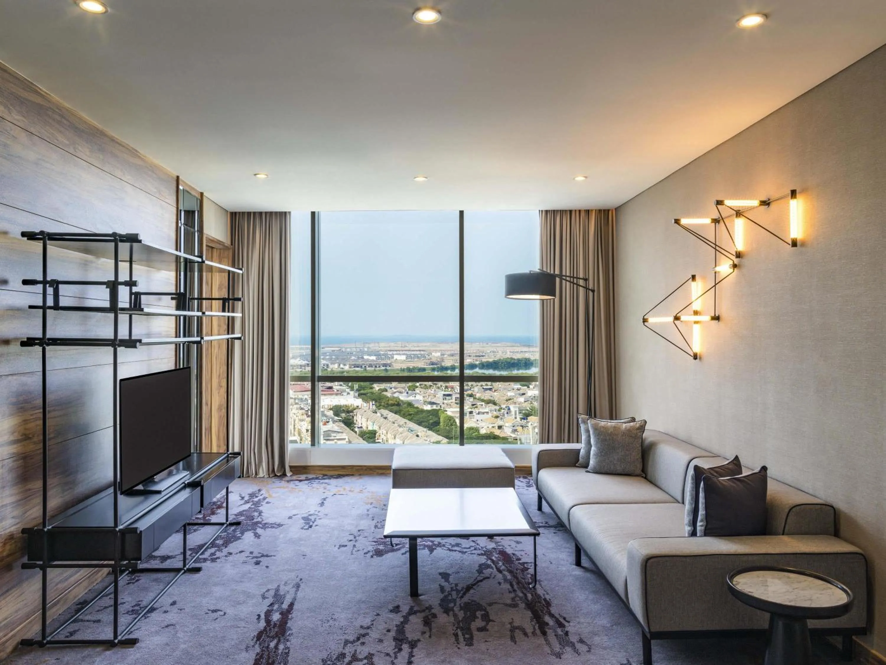 Bedroom, Bed in Swissôtel Jakarta PIK Avenue