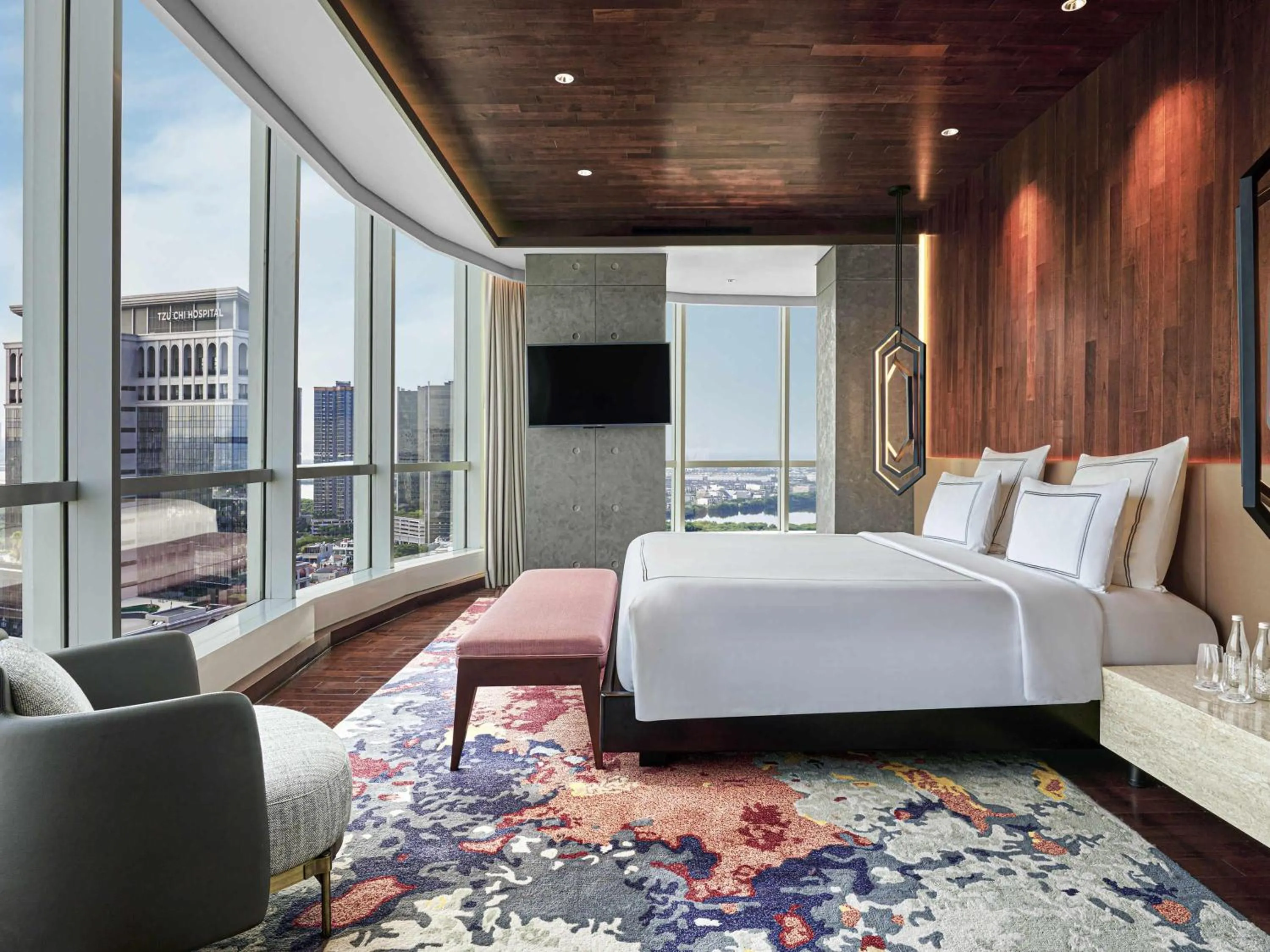 Bedroom, Bed in Swissôtel Jakarta PIK Avenue