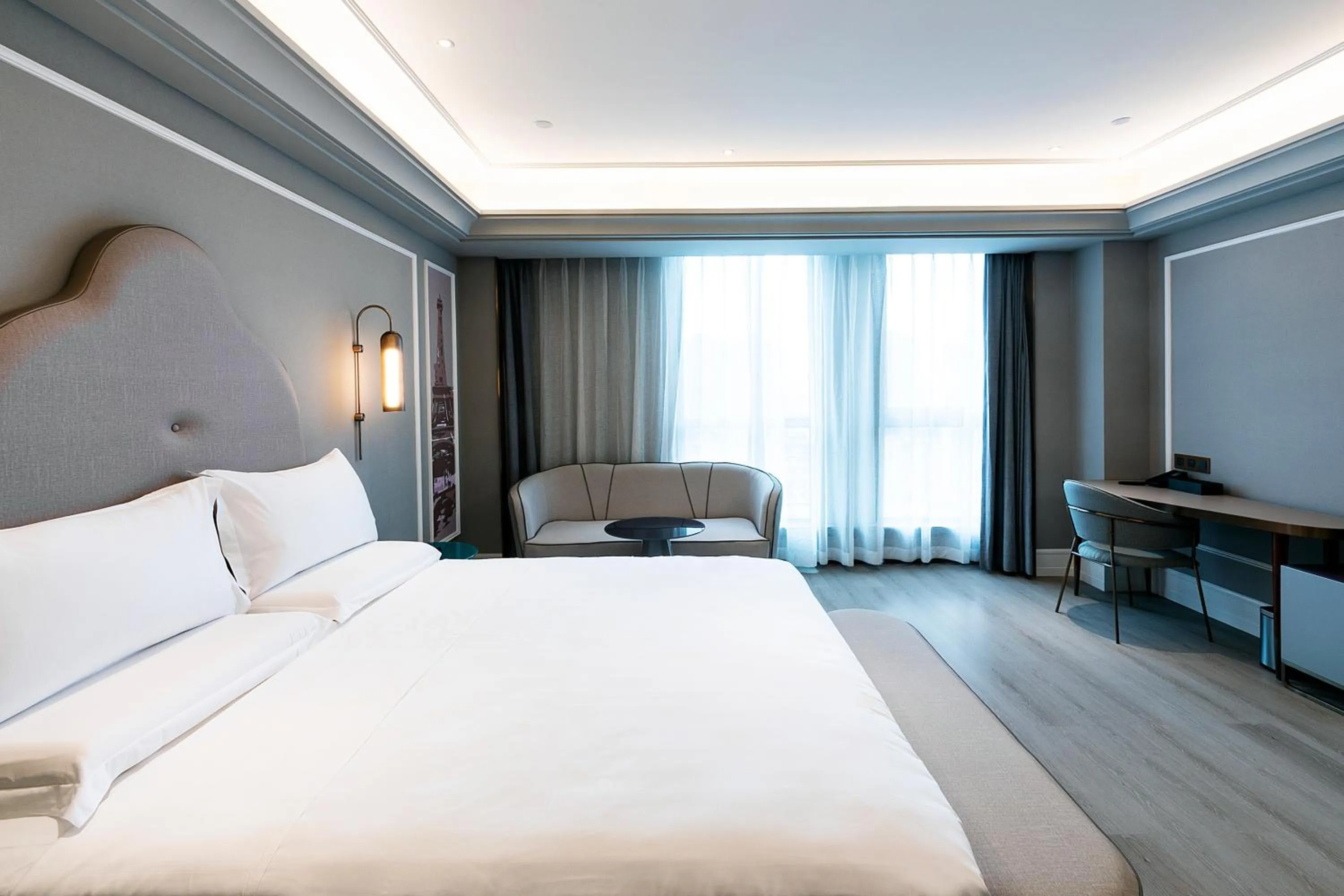 Bed in Mercure Xian North