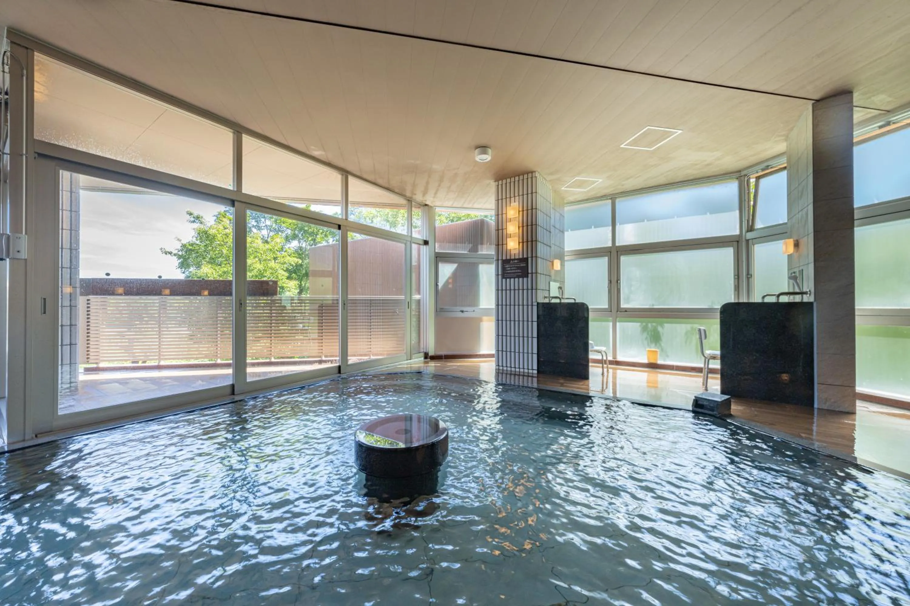 Hot Spring Bath in KAMENOI HOTEL Toba