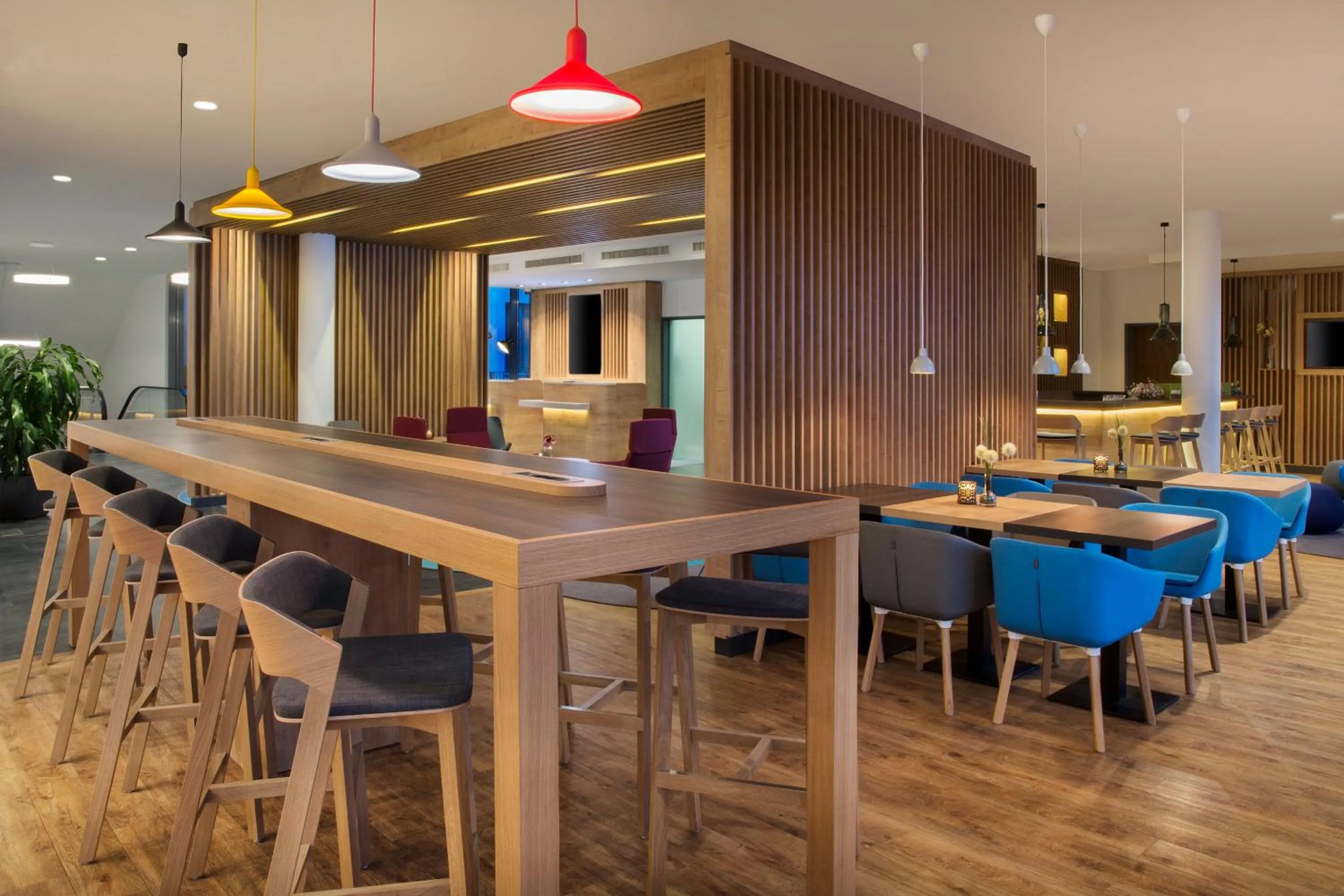 Lounge or bar in Holiday Inn Express Göttingen by IHG