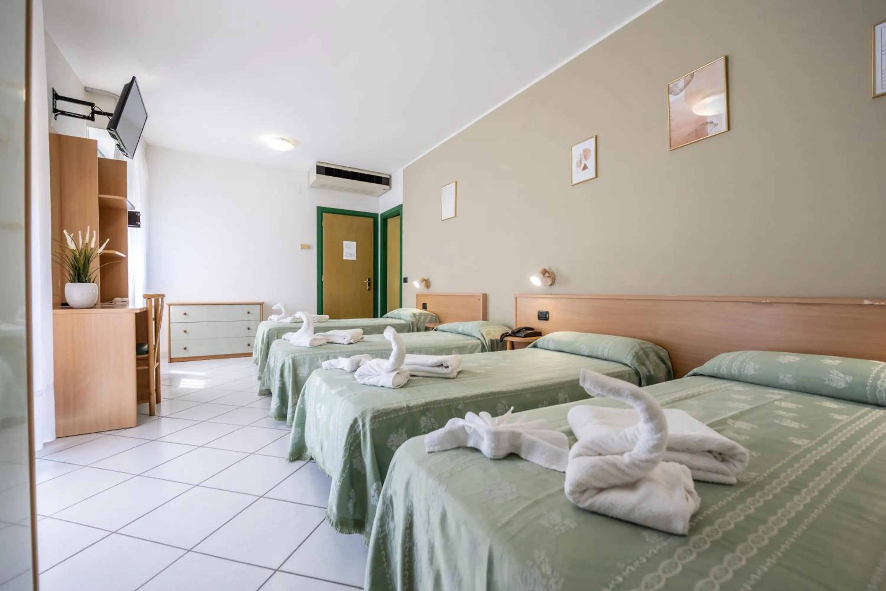 Bedroom, Bed in Hotel Marebello