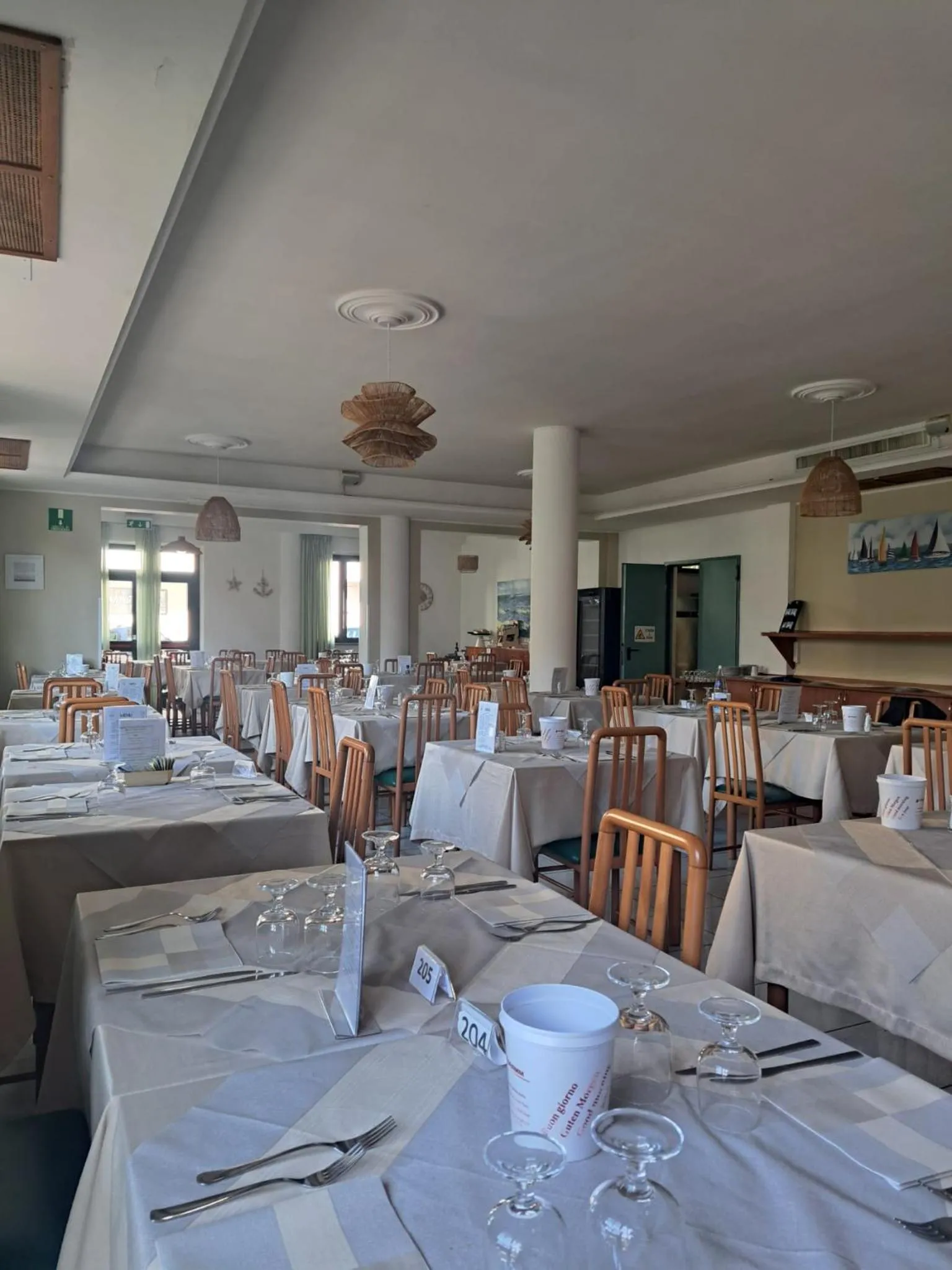 Restaurant/places to eat in Hotel Marebello
