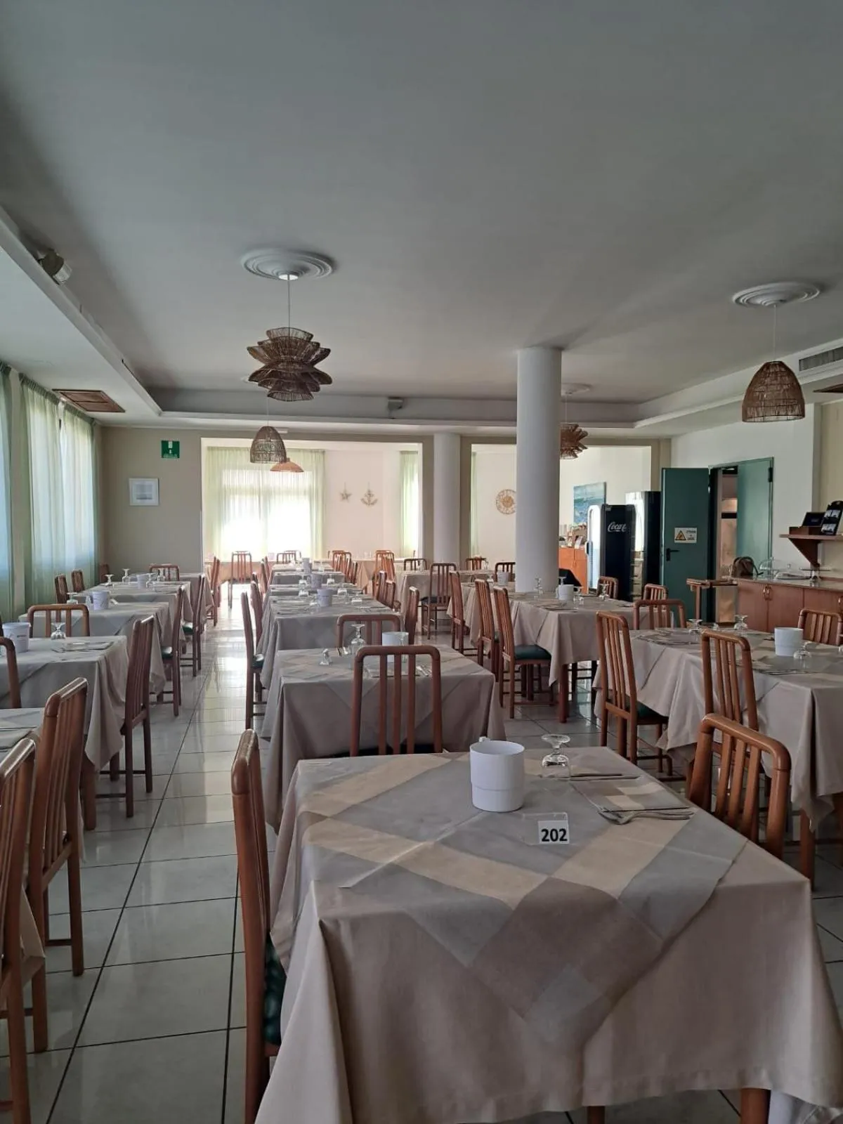 Restaurant/places to eat in Hotel Marebello