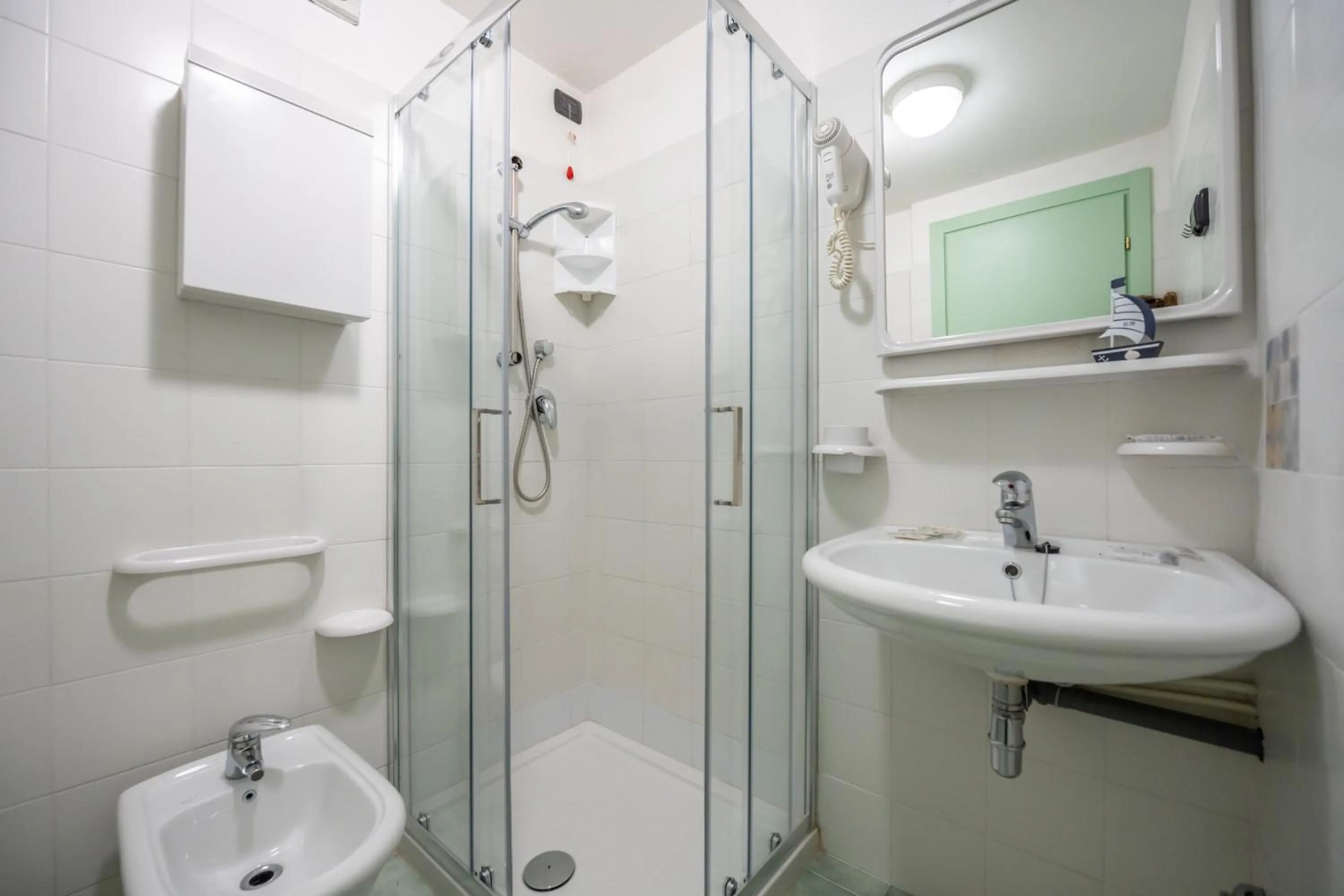 Shower in Hotel Marebello