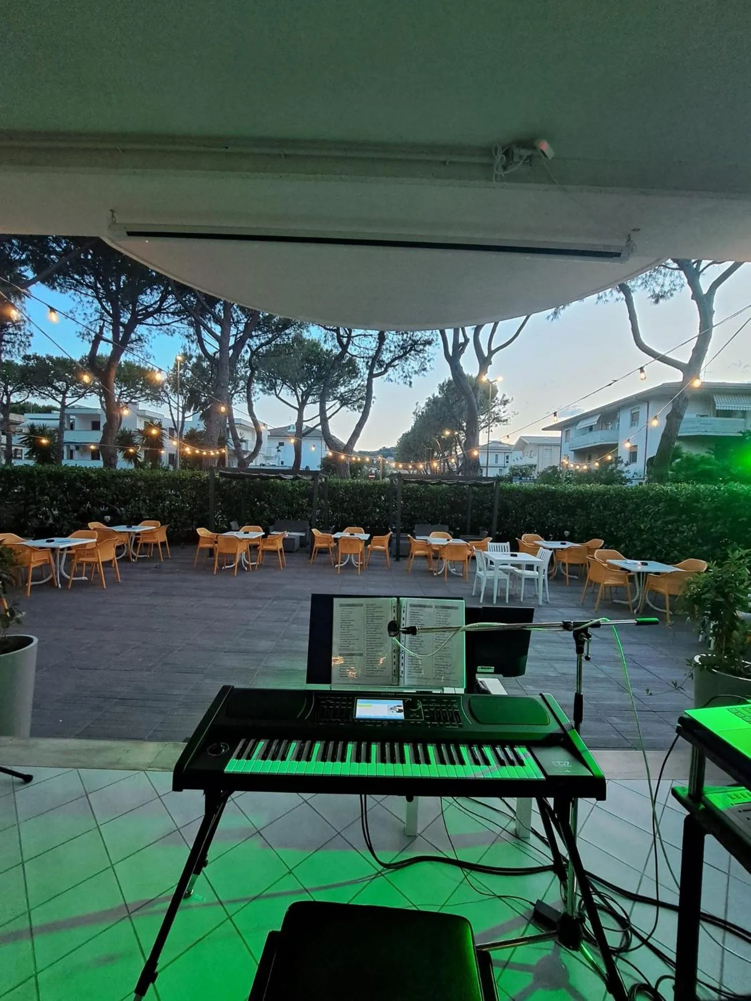 Evening entertainment in Hotel Marebello