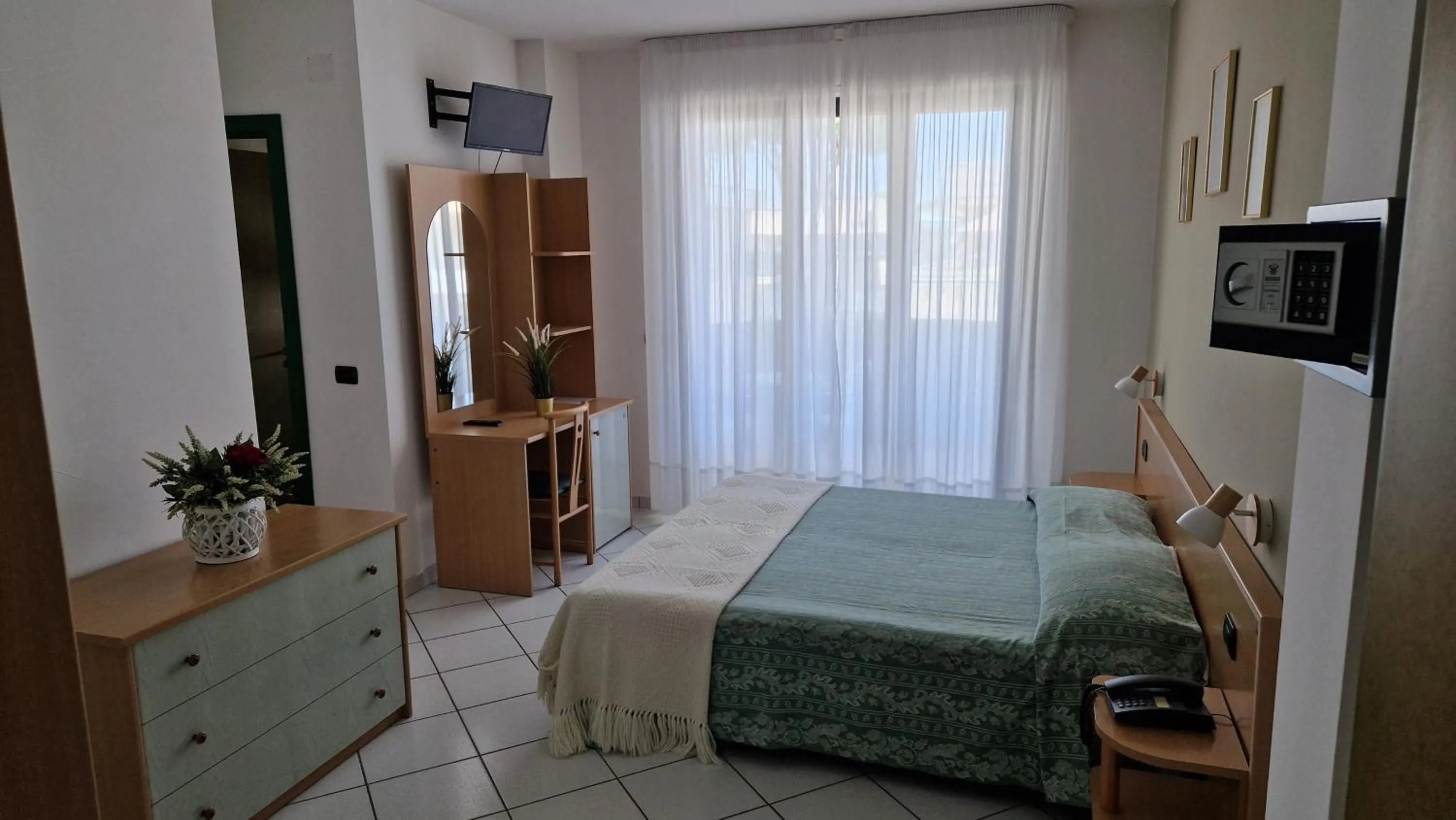 Photo of the whole room, Bed in Hotel Marebello